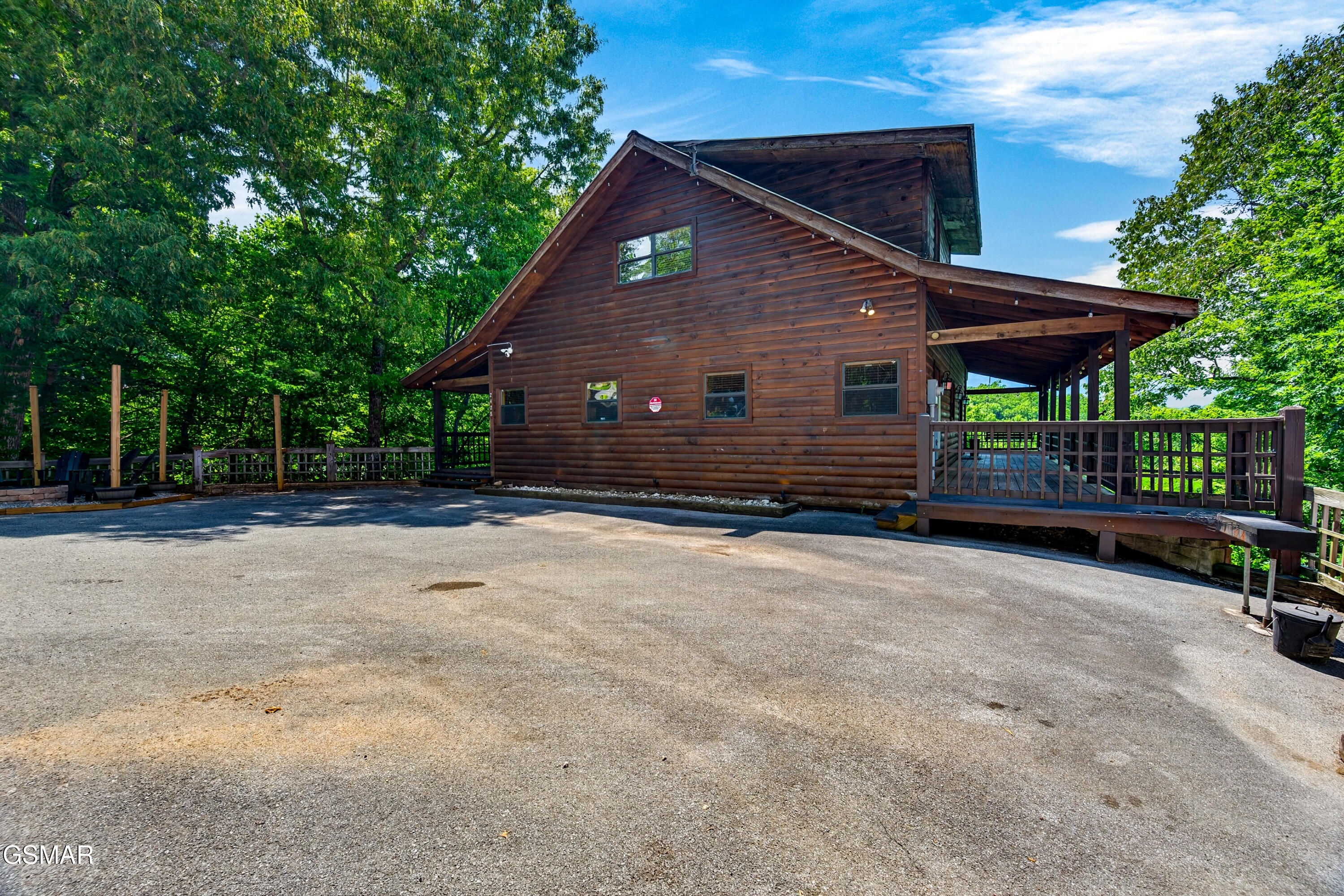 2428 Breezy Road Sevierville TN 37876