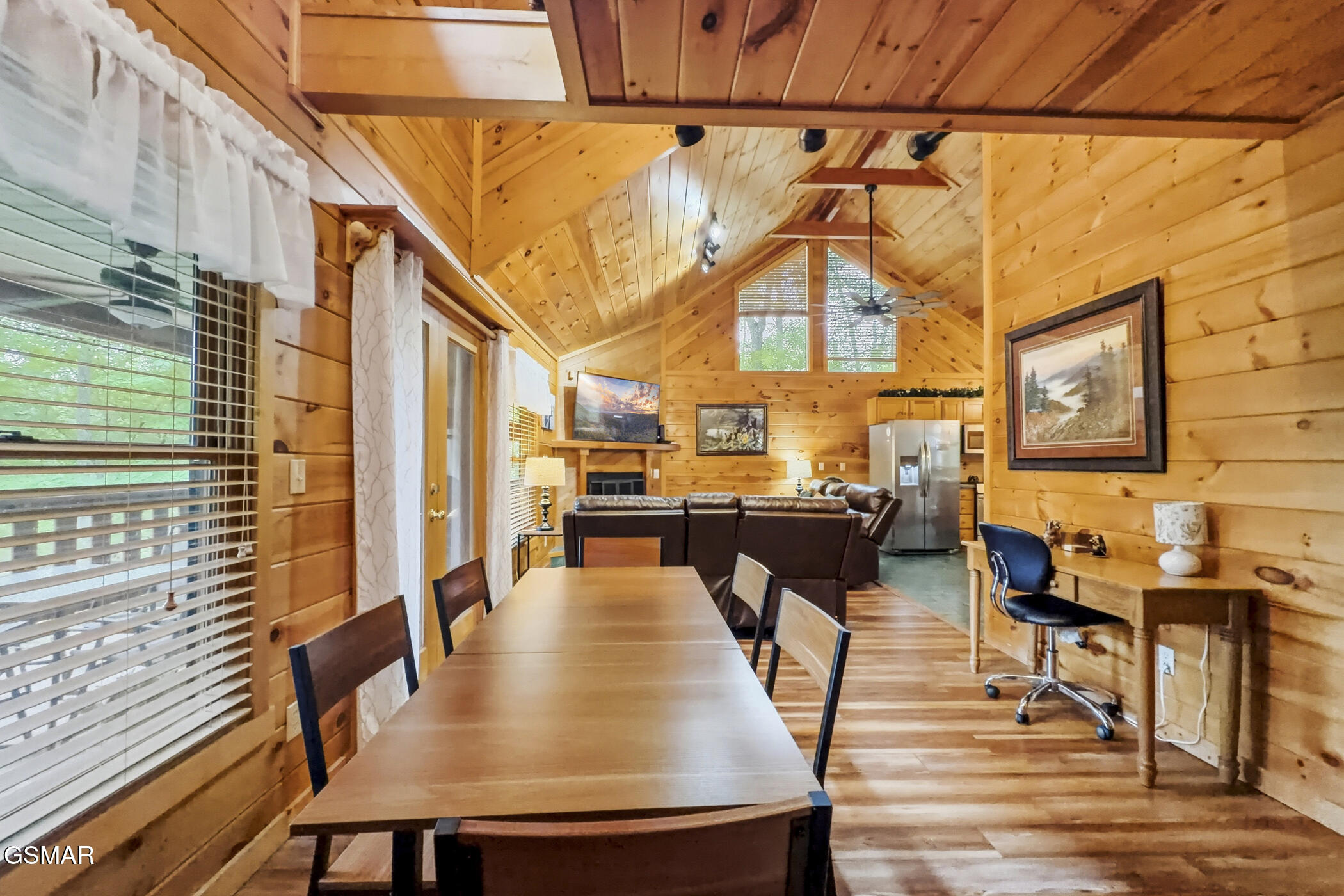 2015 Ridgecrest Loop Way Sevierville TN 37876