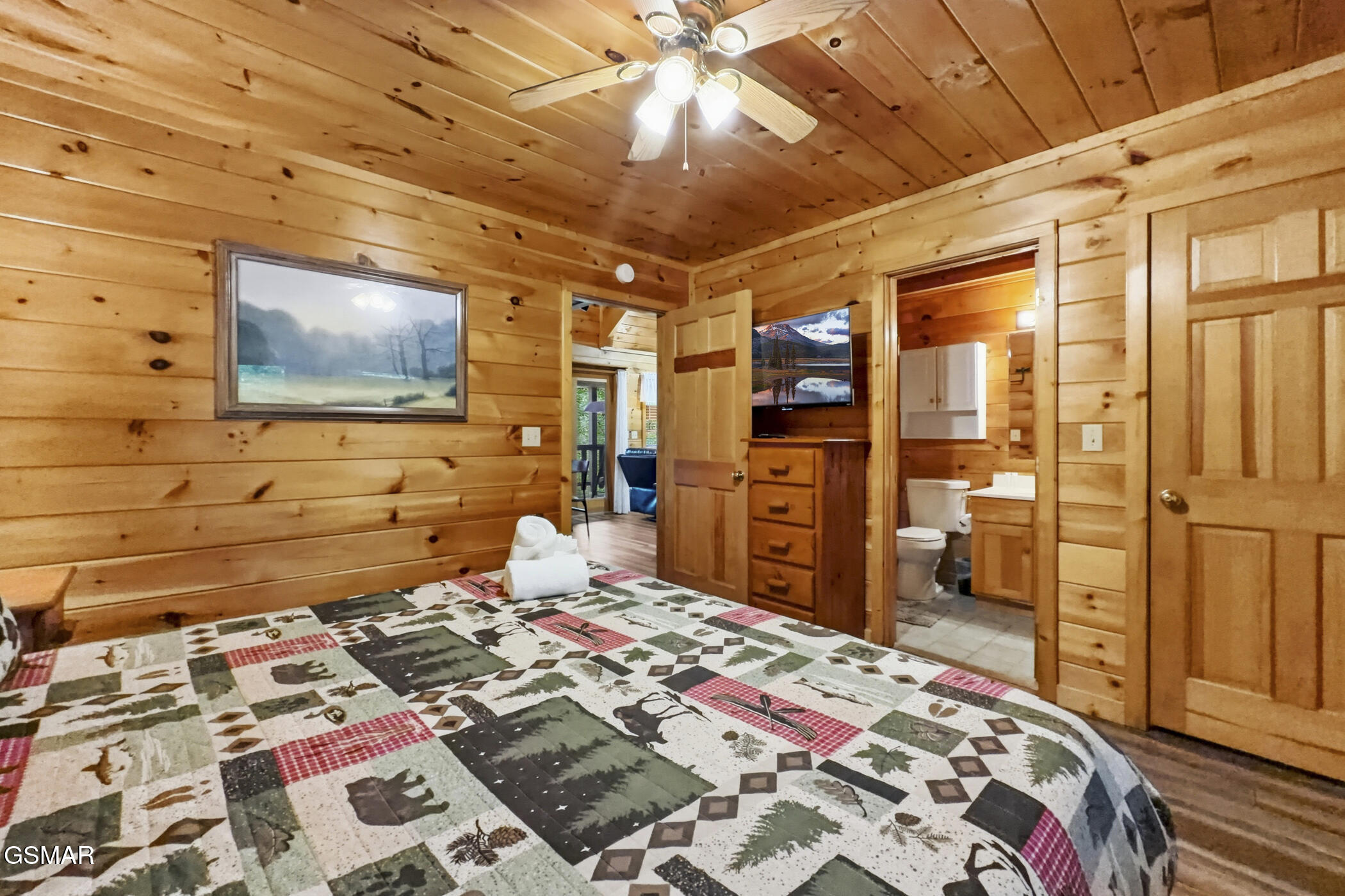 2015 Ridgecrest Loop Way Sevierville TN 37876