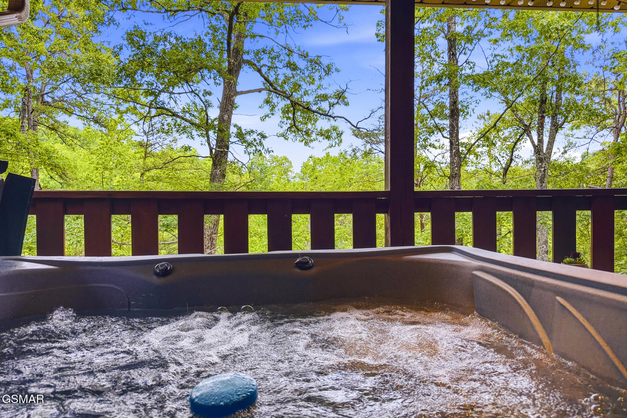 2015 Ridgecrest Loop Way Sevierville TN 37876