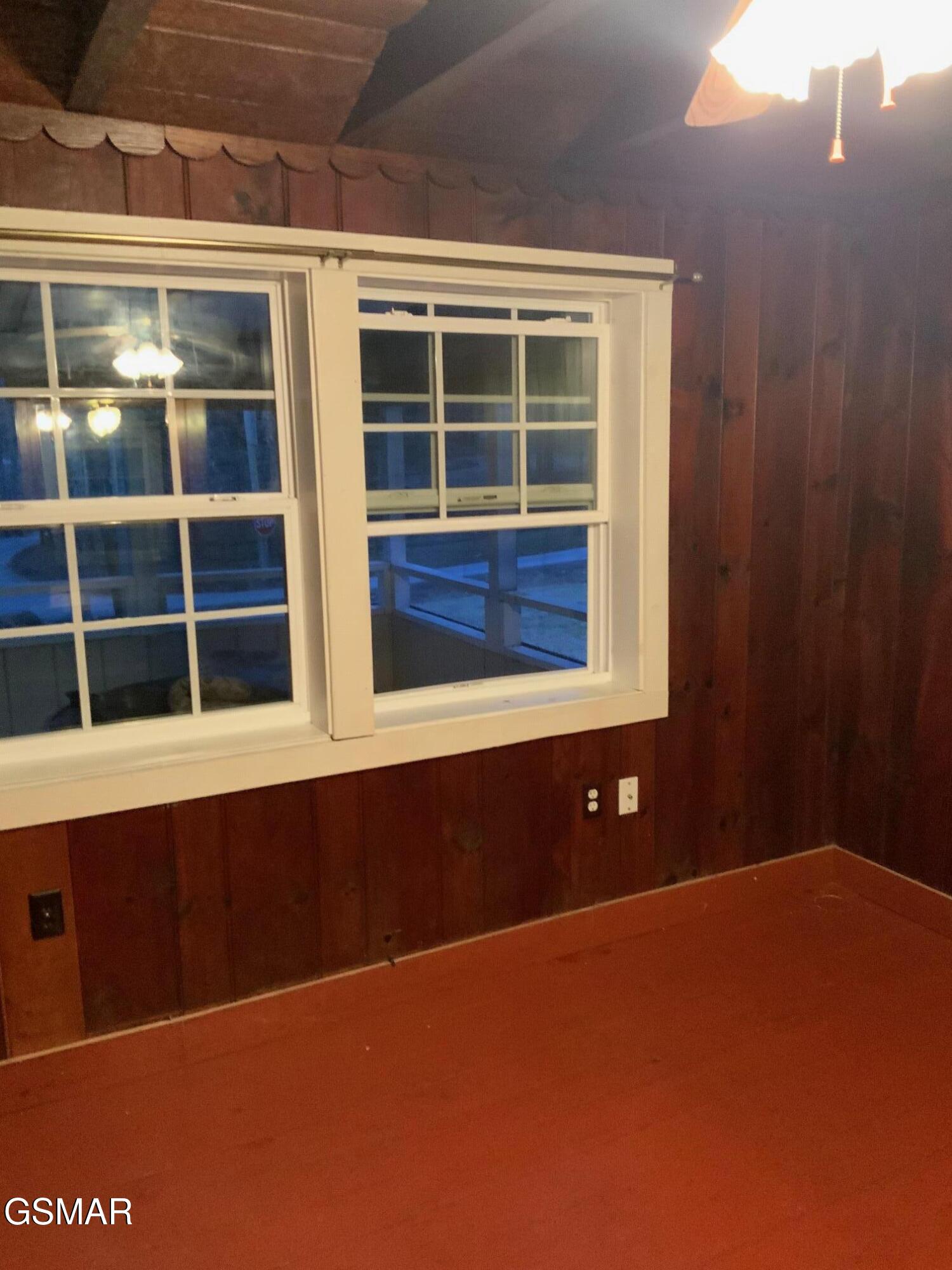 517 Laurel Avenue Gatlinburg TN 37738