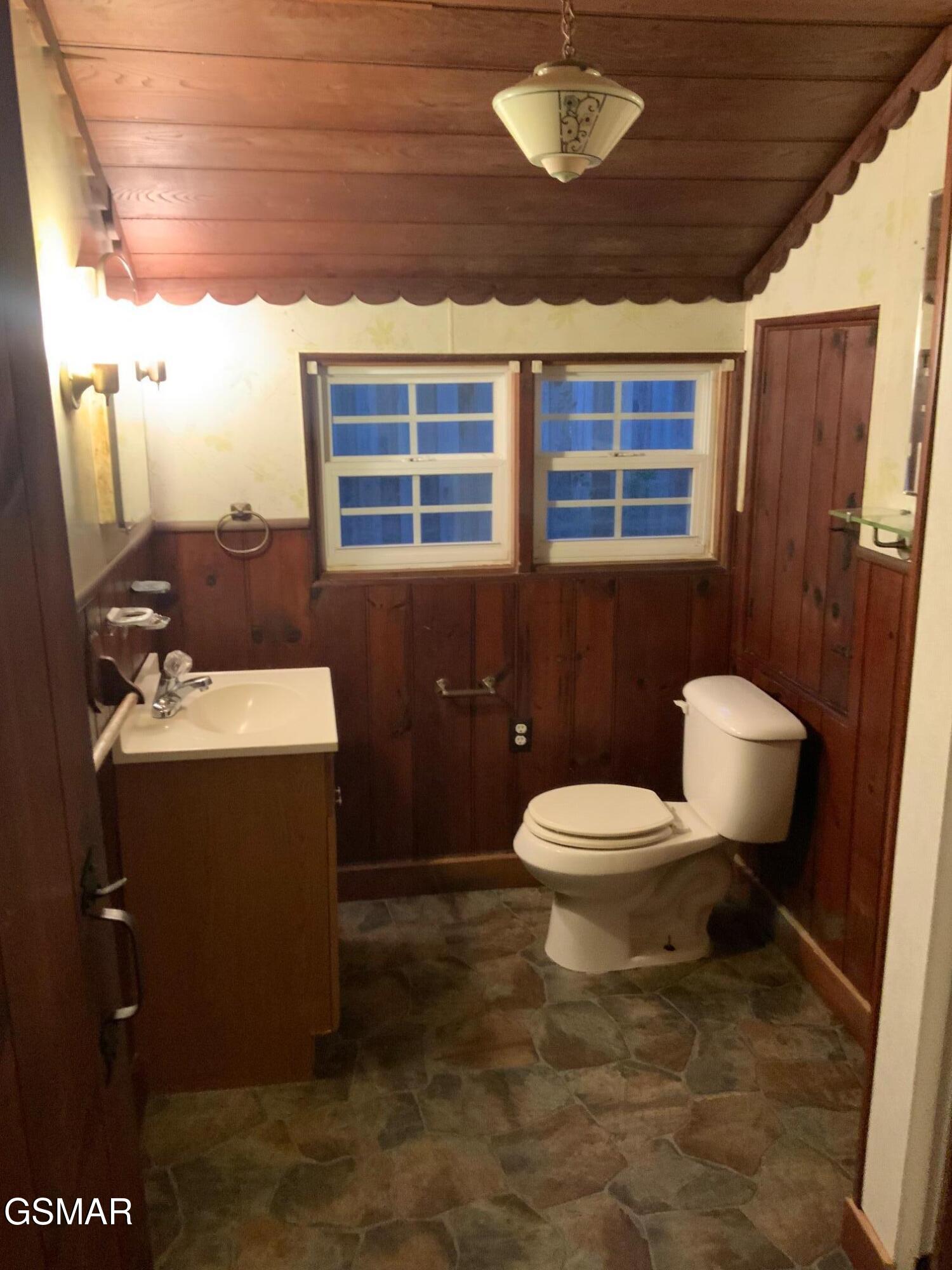 517 Laurel Avenue Gatlinburg TN 37738