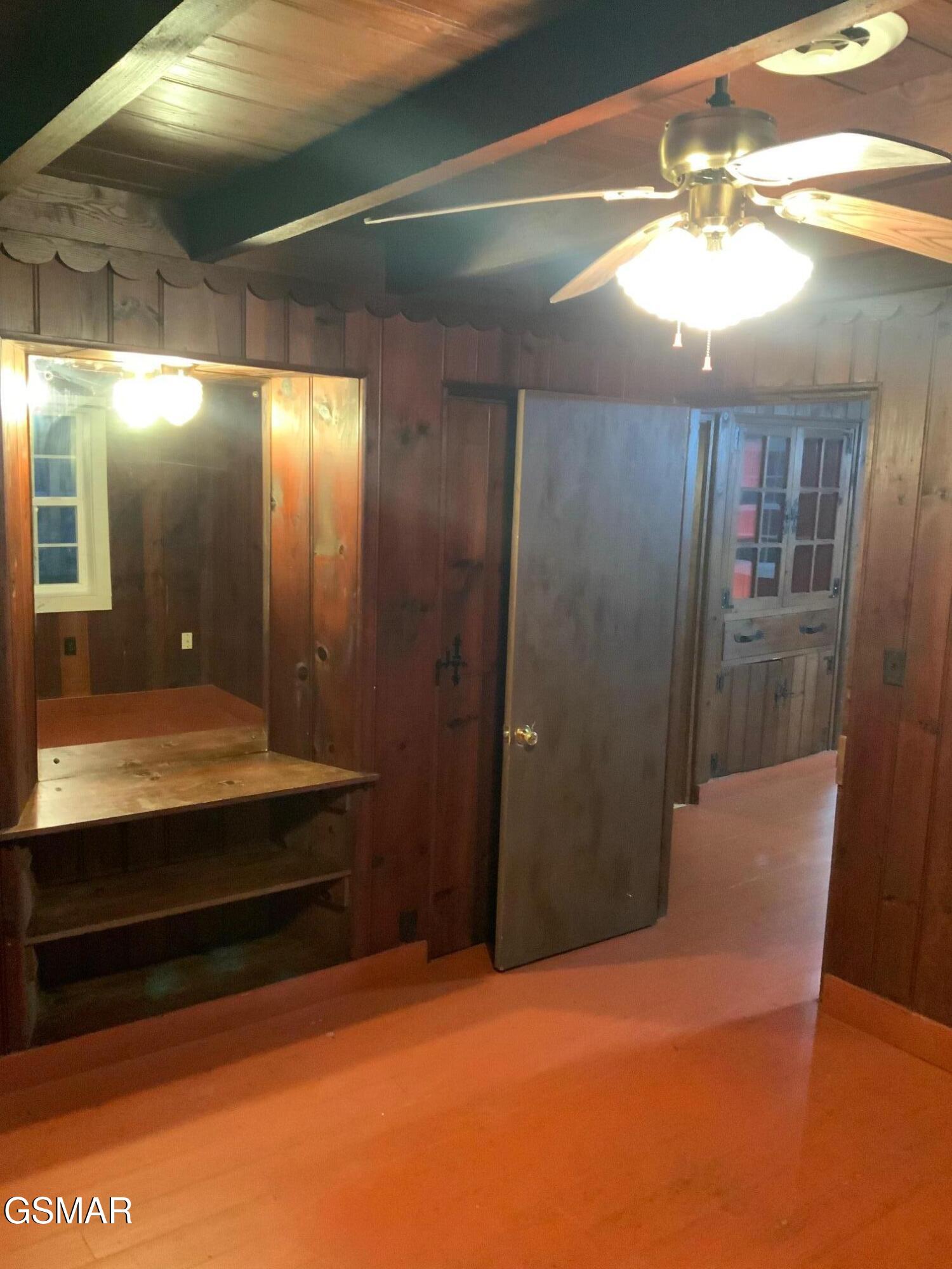 517 Laurel Avenue Gatlinburg TN 37738
