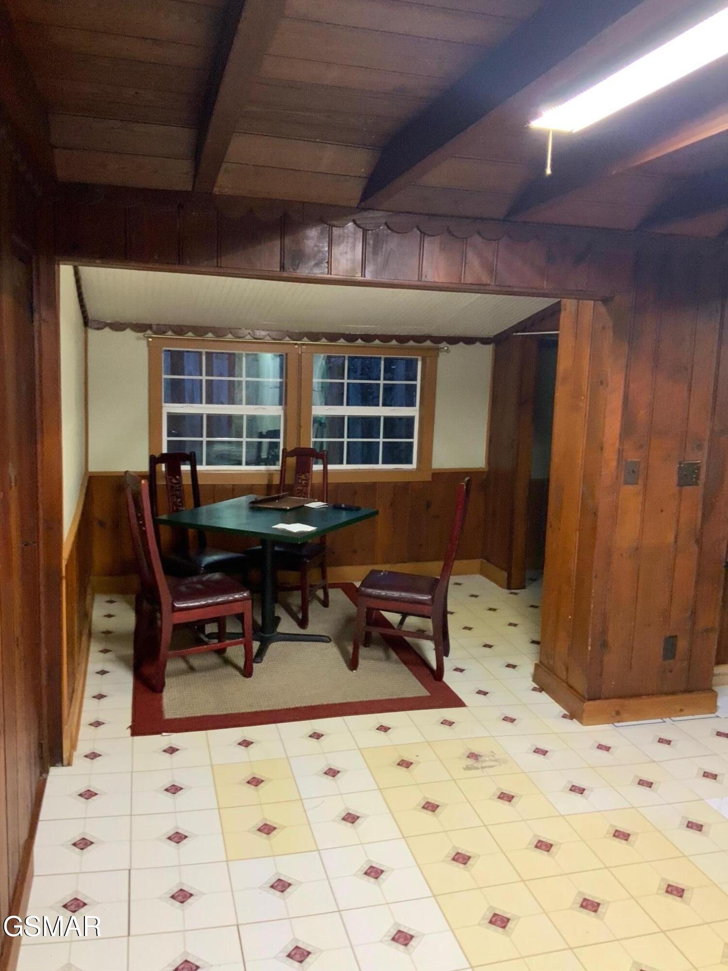 517 Laurel Avenue Gatlinburg TN 37738
