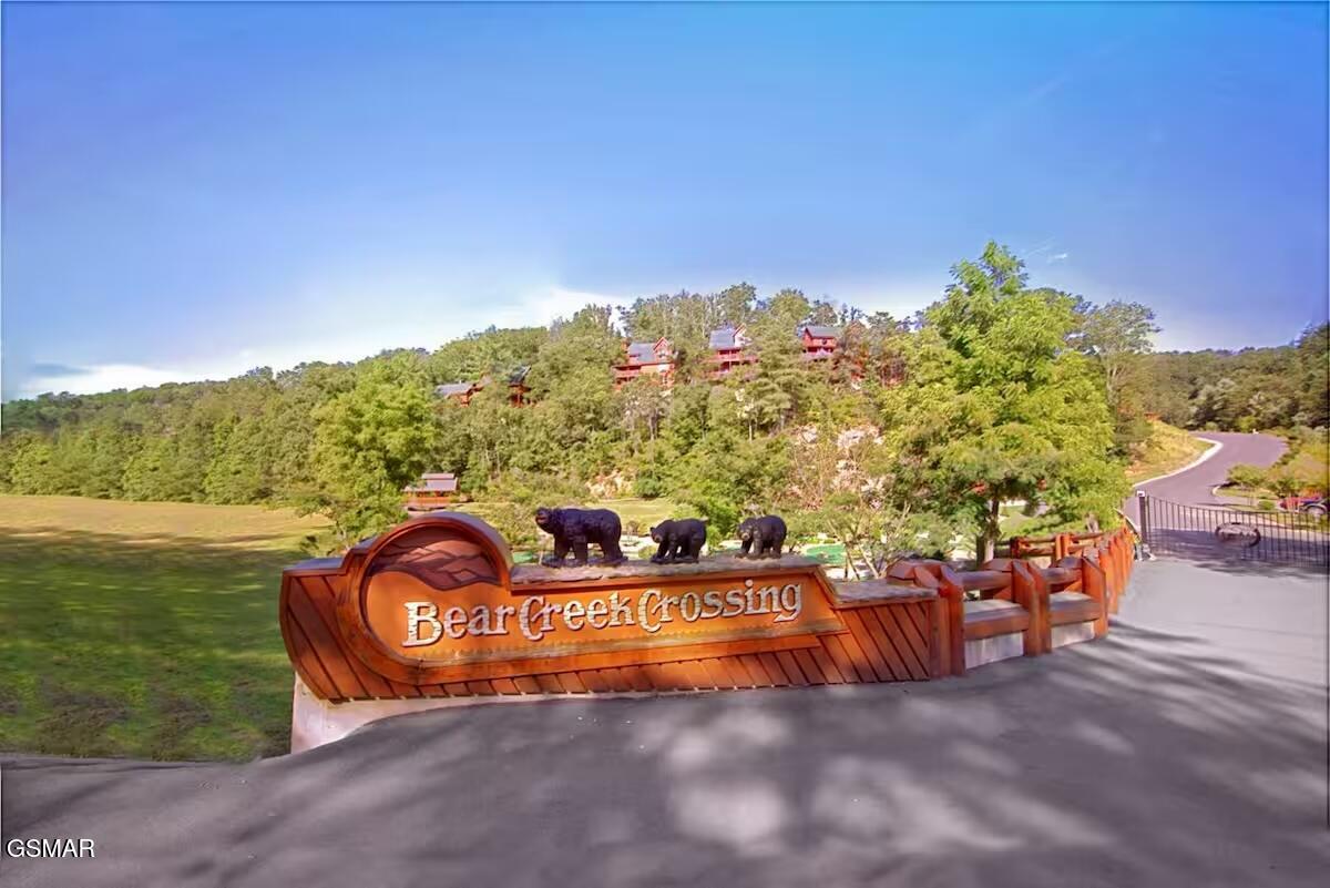 2013 Cougar Crossing Way Sevierville TN 37876