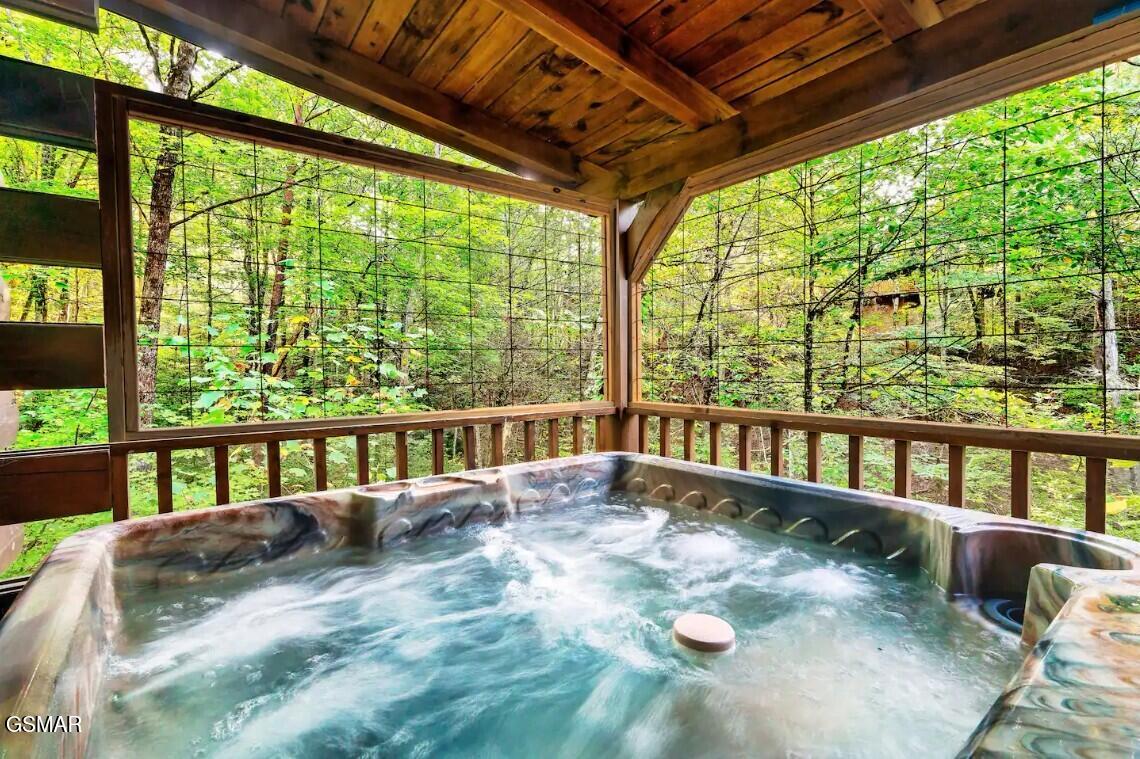 1637 Majestic Oak Way Sevierville TN 37876