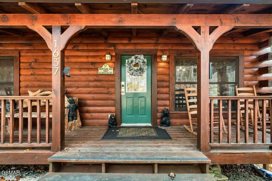 1637 Majestic Oak Way Sevierville TN 37876