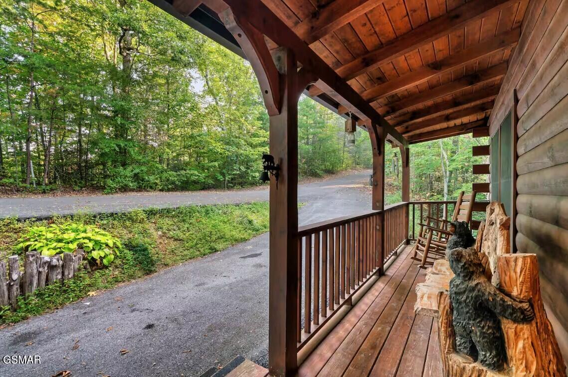 1637 Majestic Oak Way Sevierville TN 37876