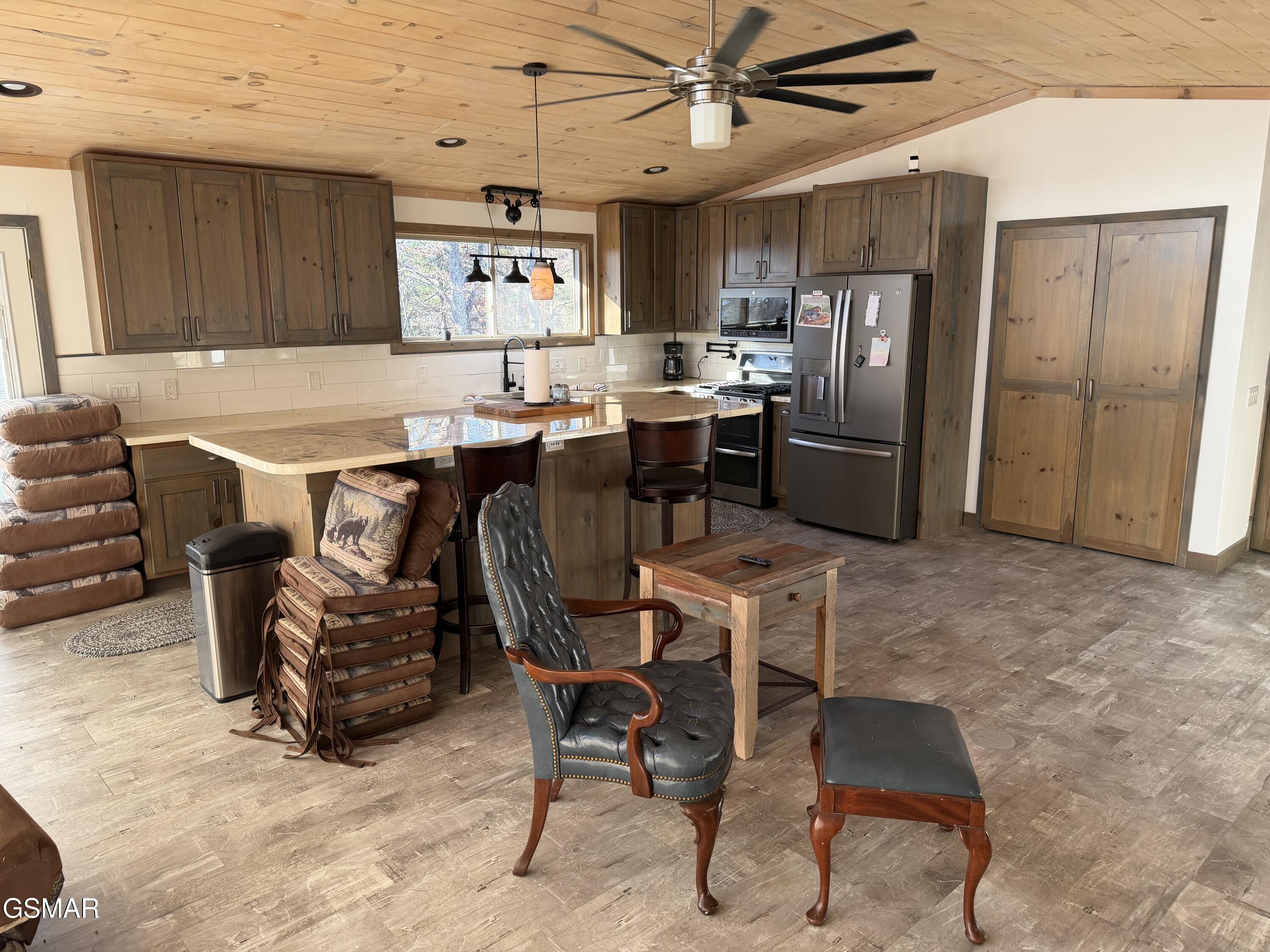 1001 Old Laurel Lane Sevierville TN 37876