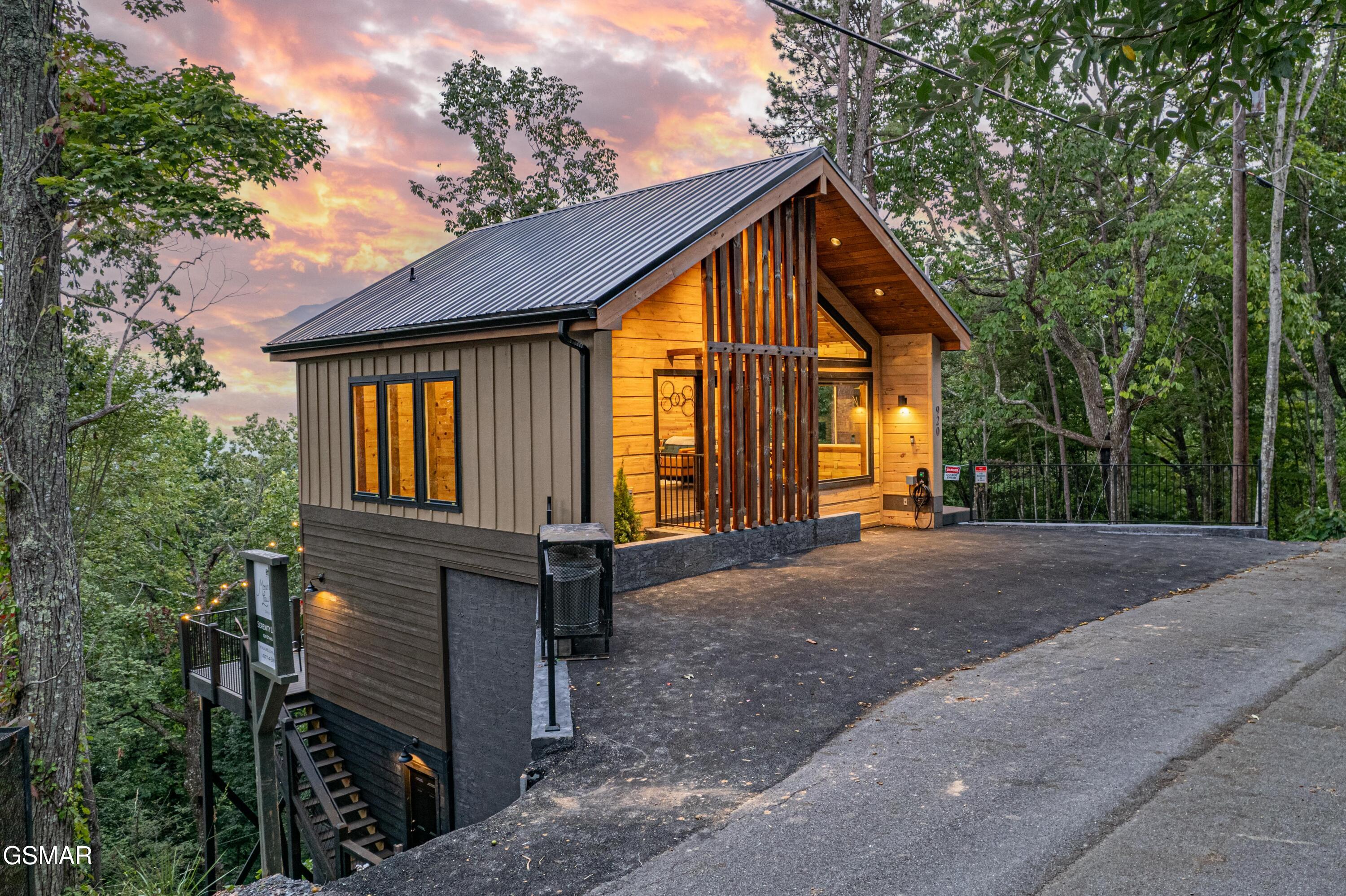 2450 Sunset Road Sevierville TN 37876