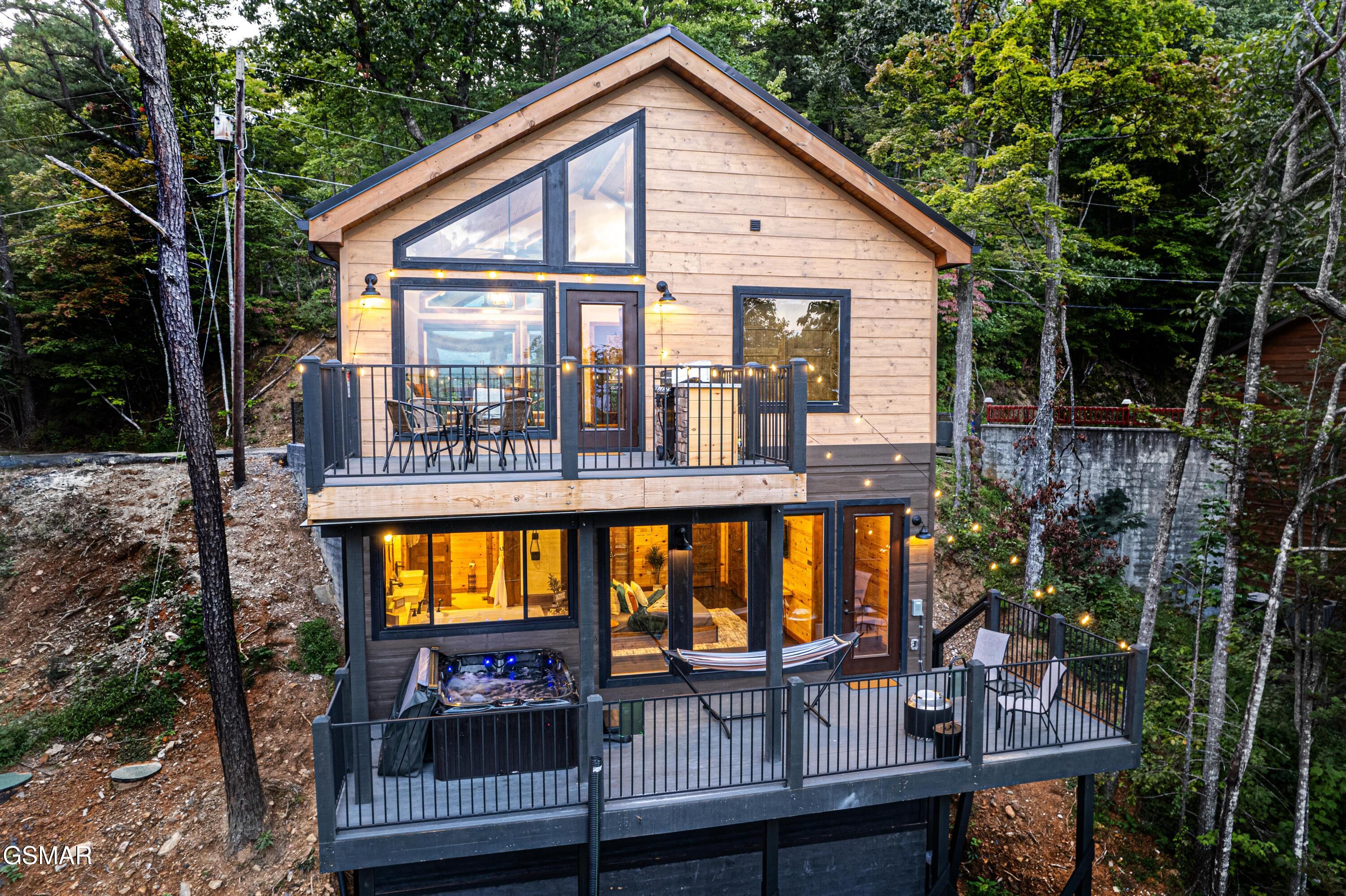 2450 Sunset Road Sevierville TN 37876