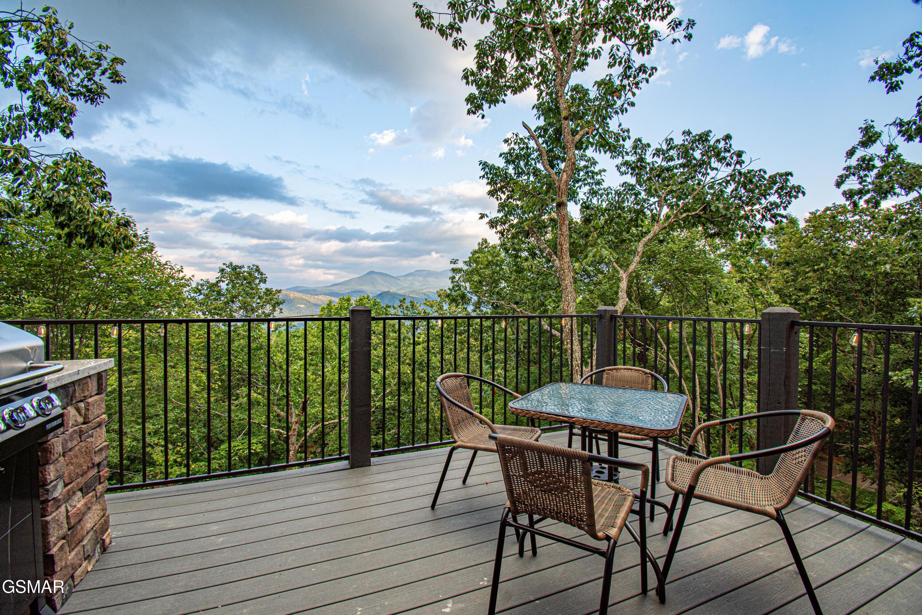 2450 Sunset Road Sevierville TN 37876