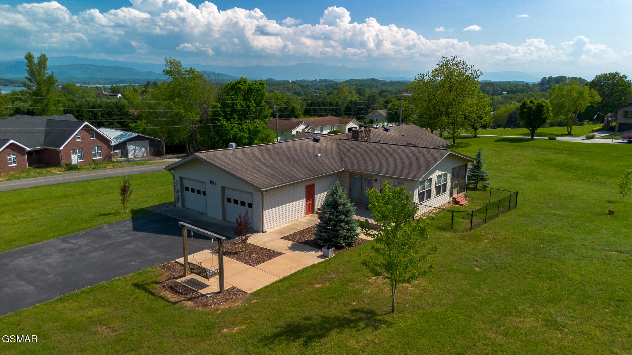 621 Briarwood Drive Dandridge TN 37725