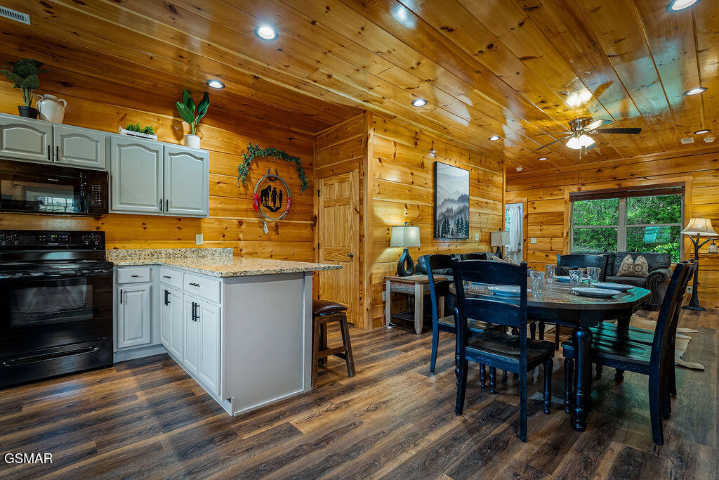 2918 Fiddlers Creek Way Pigeon Forge TN 37863
