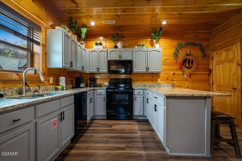 2918 Fiddlers Creek Way Pigeon Forge TN 37863