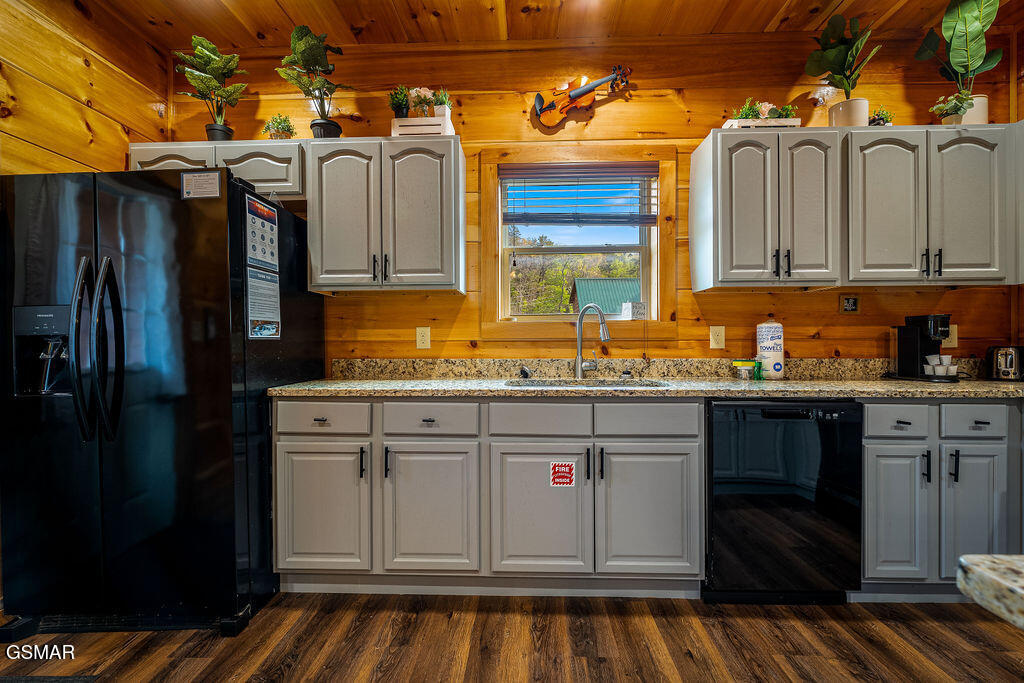 2918 Fiddlers Creek Way Pigeon Forge TN 37863