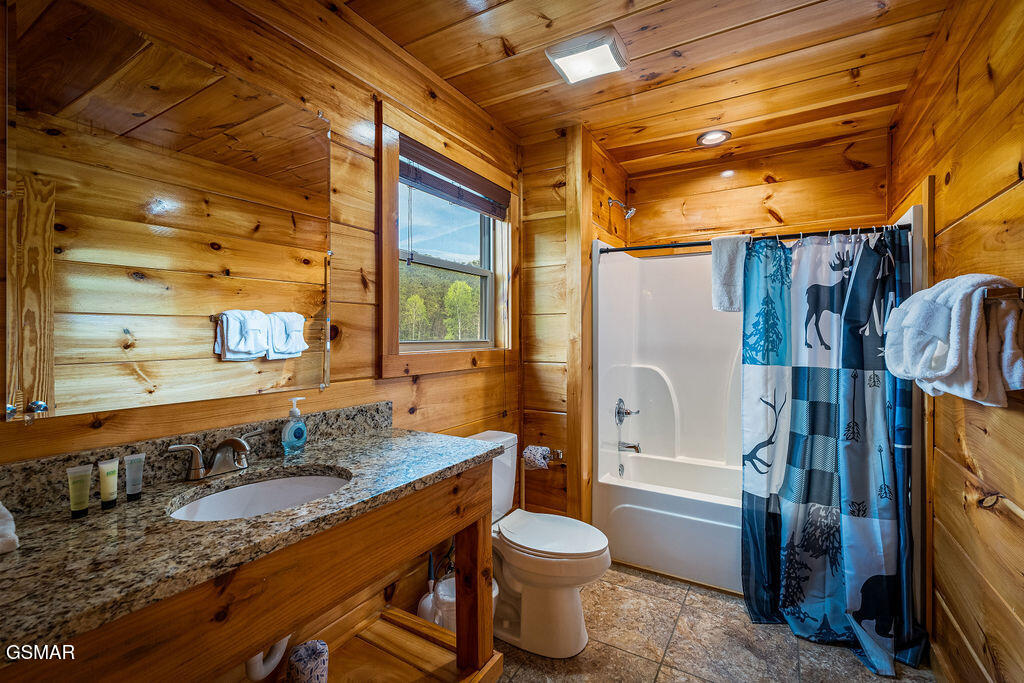 2918 Fiddlers Creek Way Pigeon Forge TN 37863