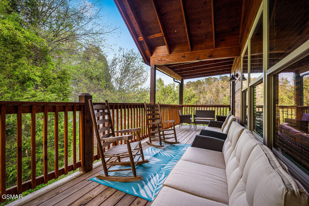 2918 Fiddlers Creek Way Pigeon Forge TN 37863
