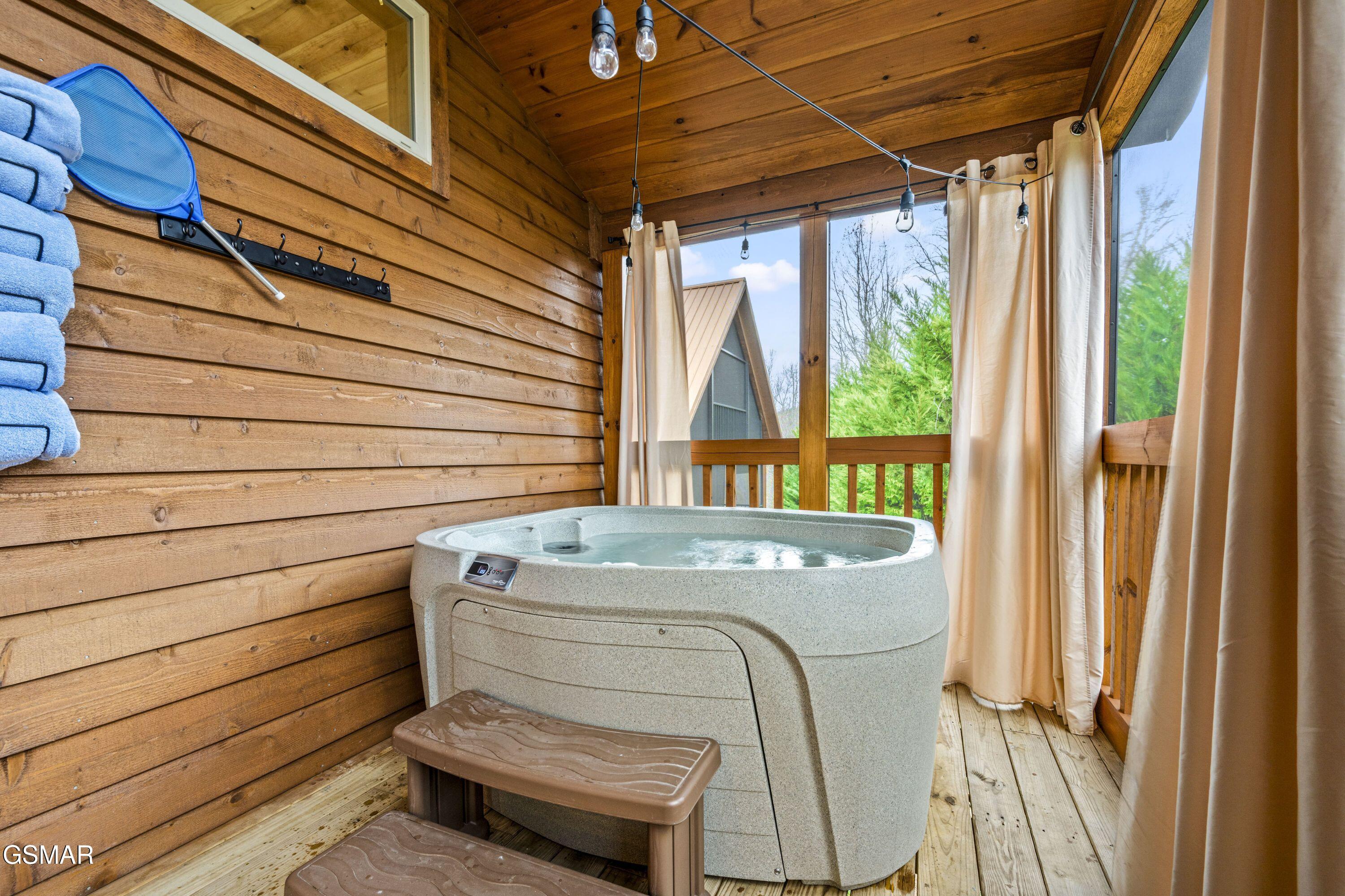 244 Forrest Loop Way Gatlinburg TN 37738