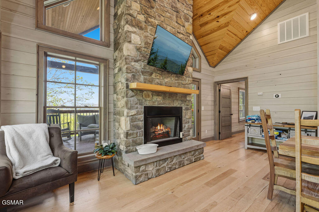 4163 Burning Tree Lane Sevierville TN 37862