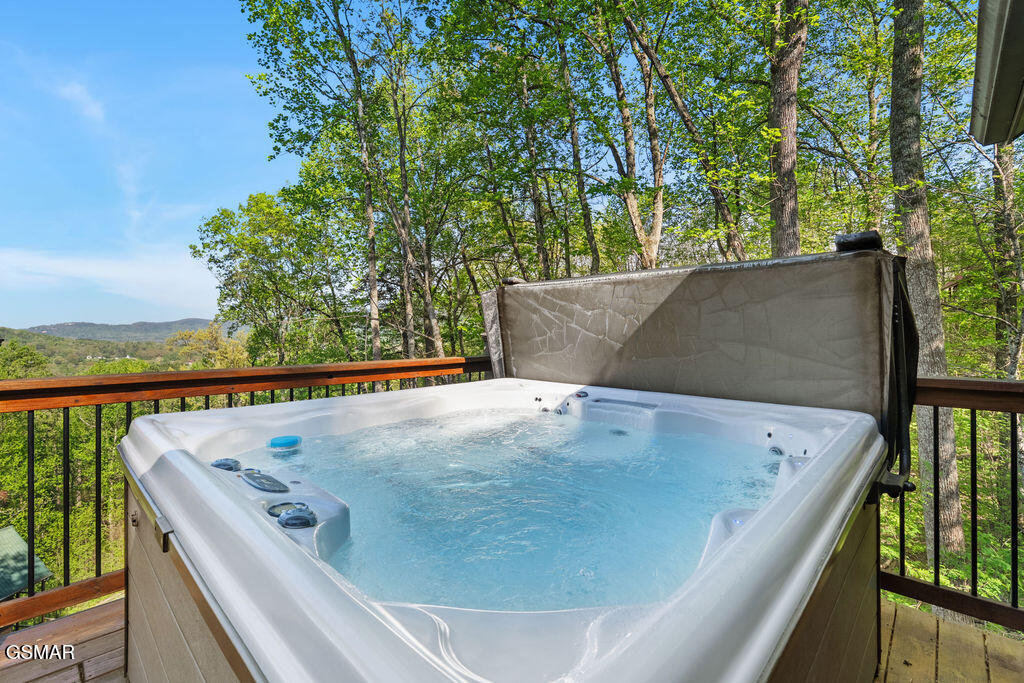 4163 Burning Tree Lane Sevierville TN 37862