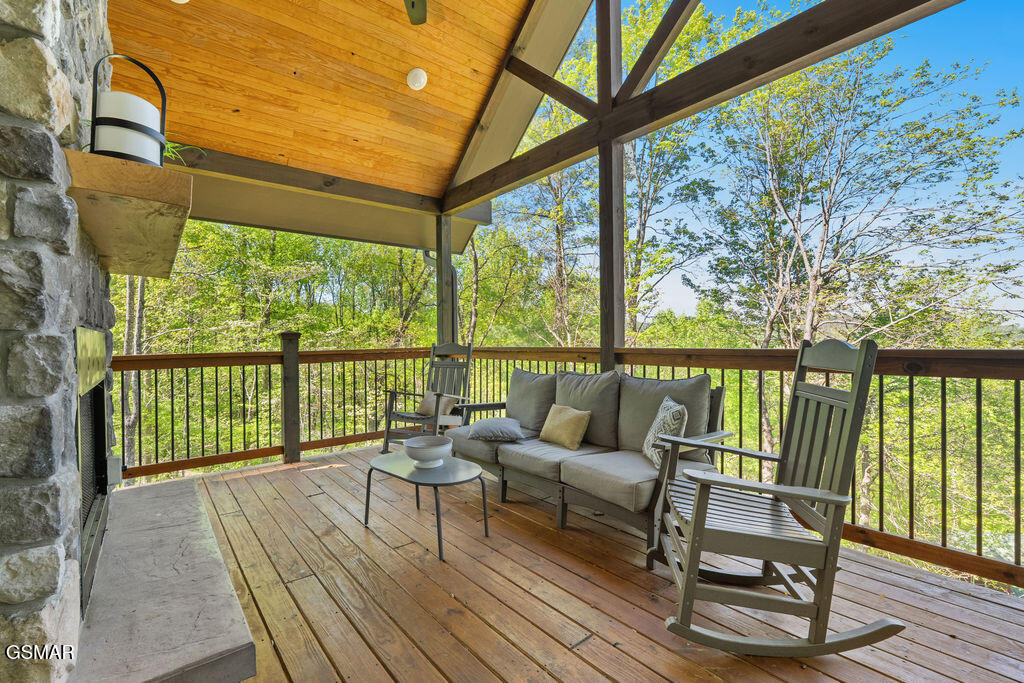 4163 Burning Tree Lane Sevierville TN 37862