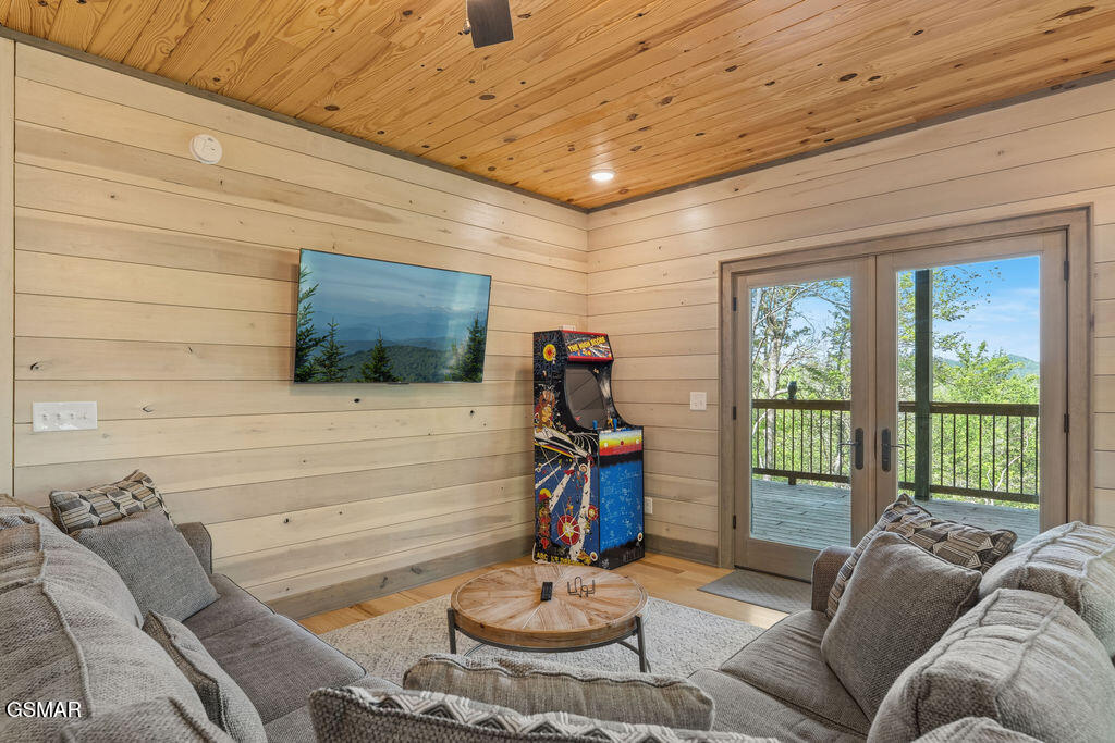 4163 Burning Tree Lane Sevierville TN 37862