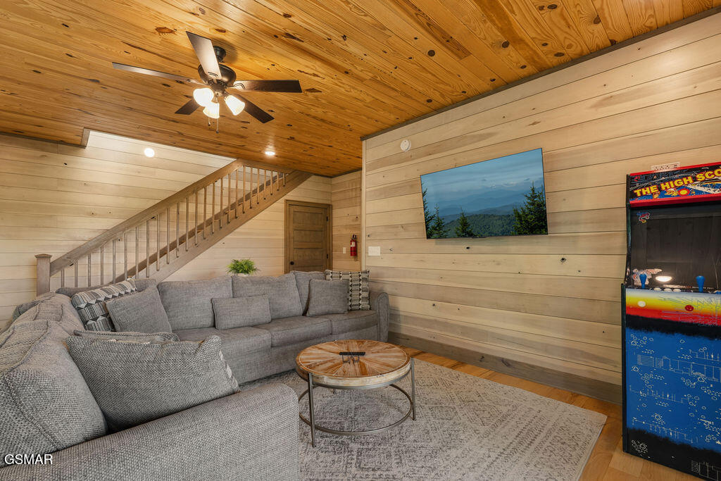 4163 Burning Tree Lane Sevierville TN 37862