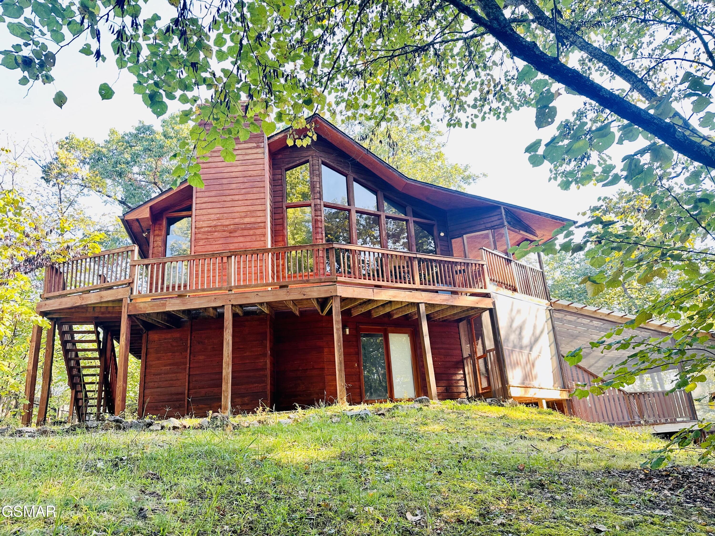 2255 Spence Mountain Loop Sevierville TN 37876