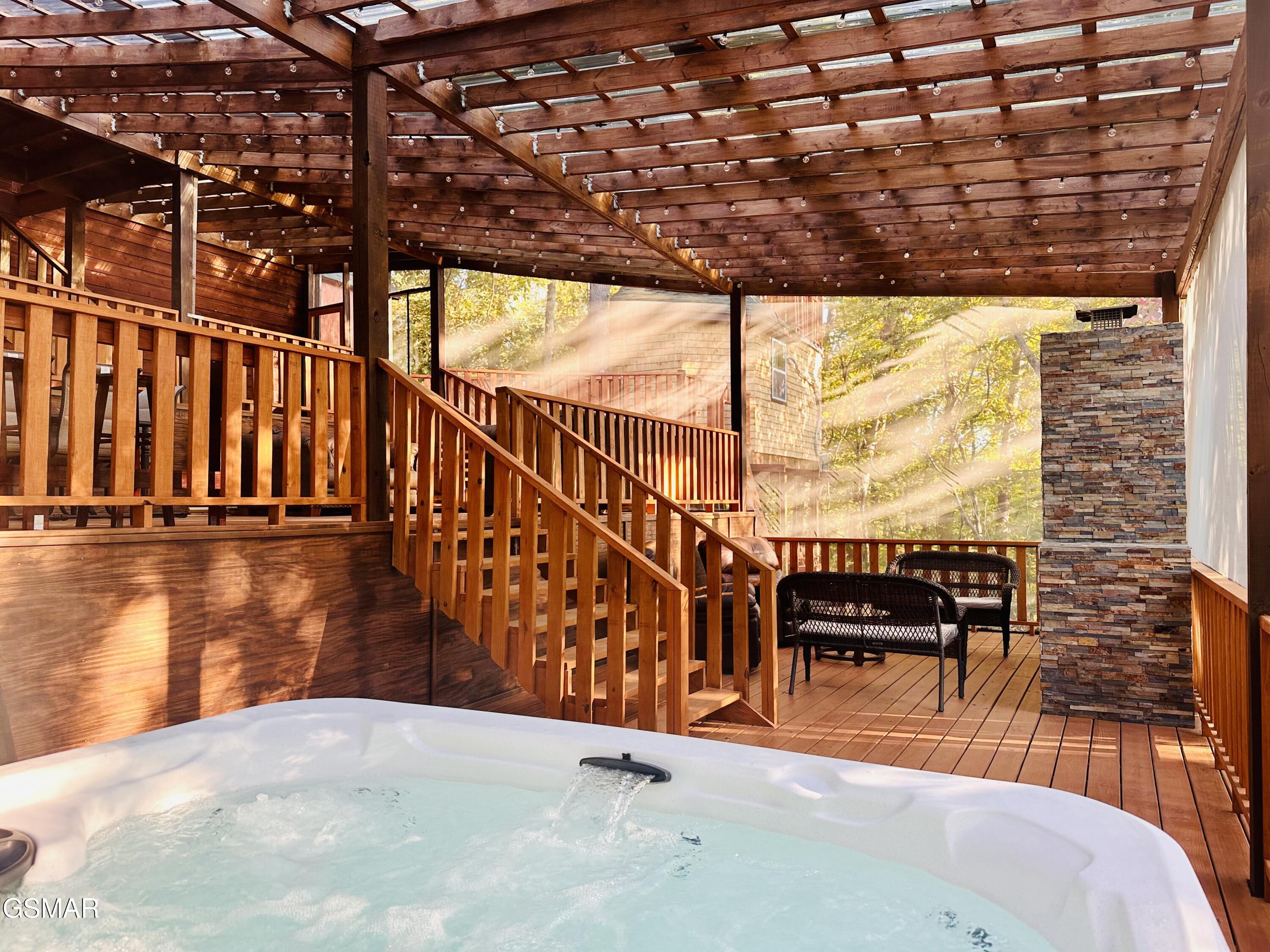 2255 Spence Mountain Loop Sevierville TN 37876