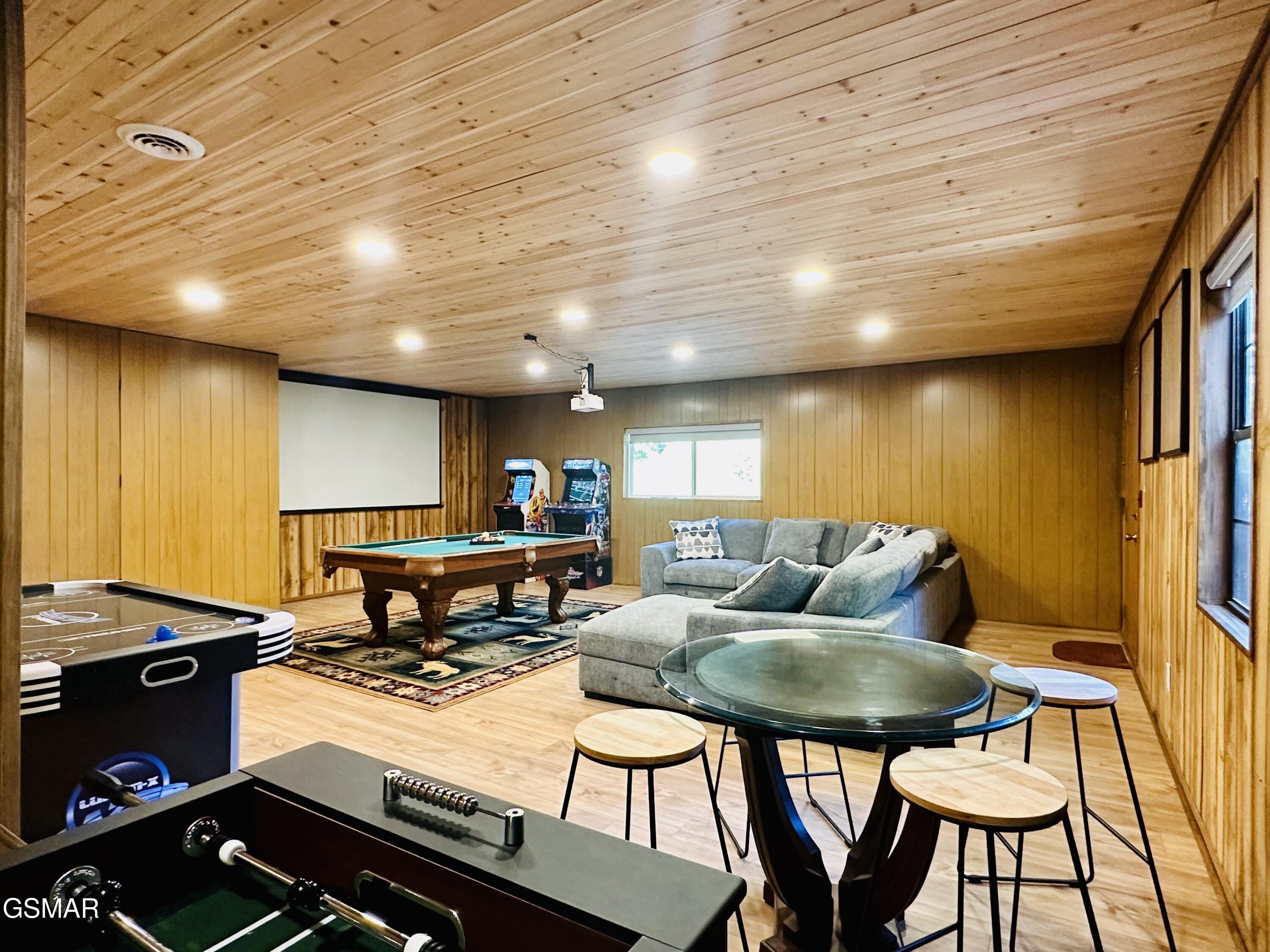 2255 Spence Mountain Loop Sevierville TN 37876