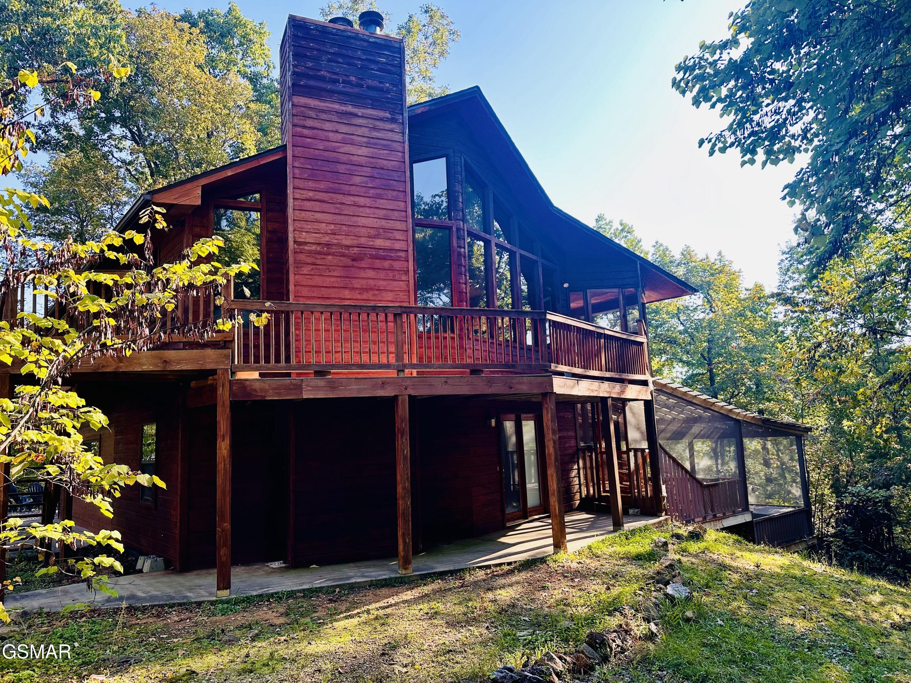 2255 Spence Mountain Loop Sevierville TN 37876