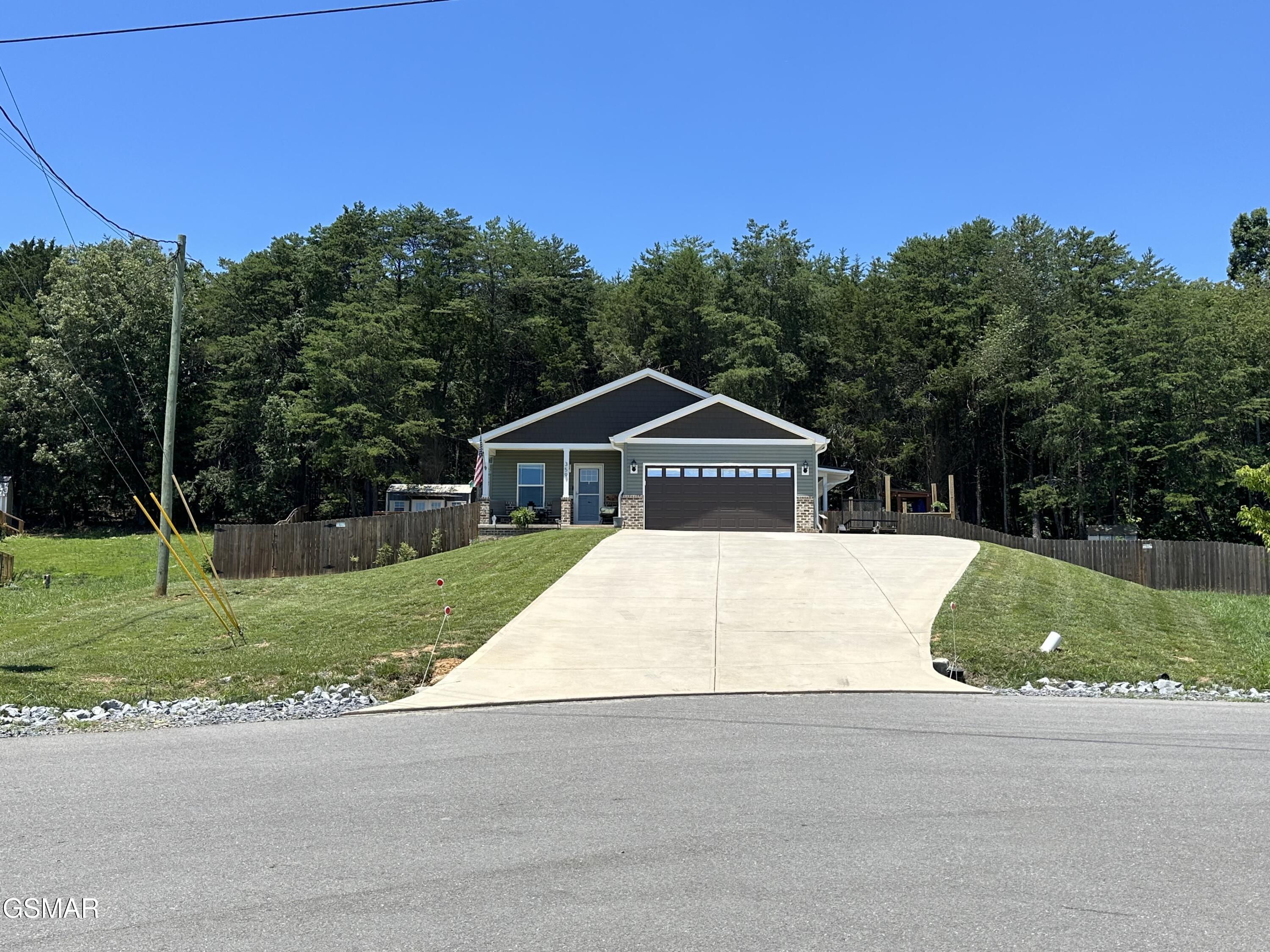 359 Garden Lane Dandridge TN 37725