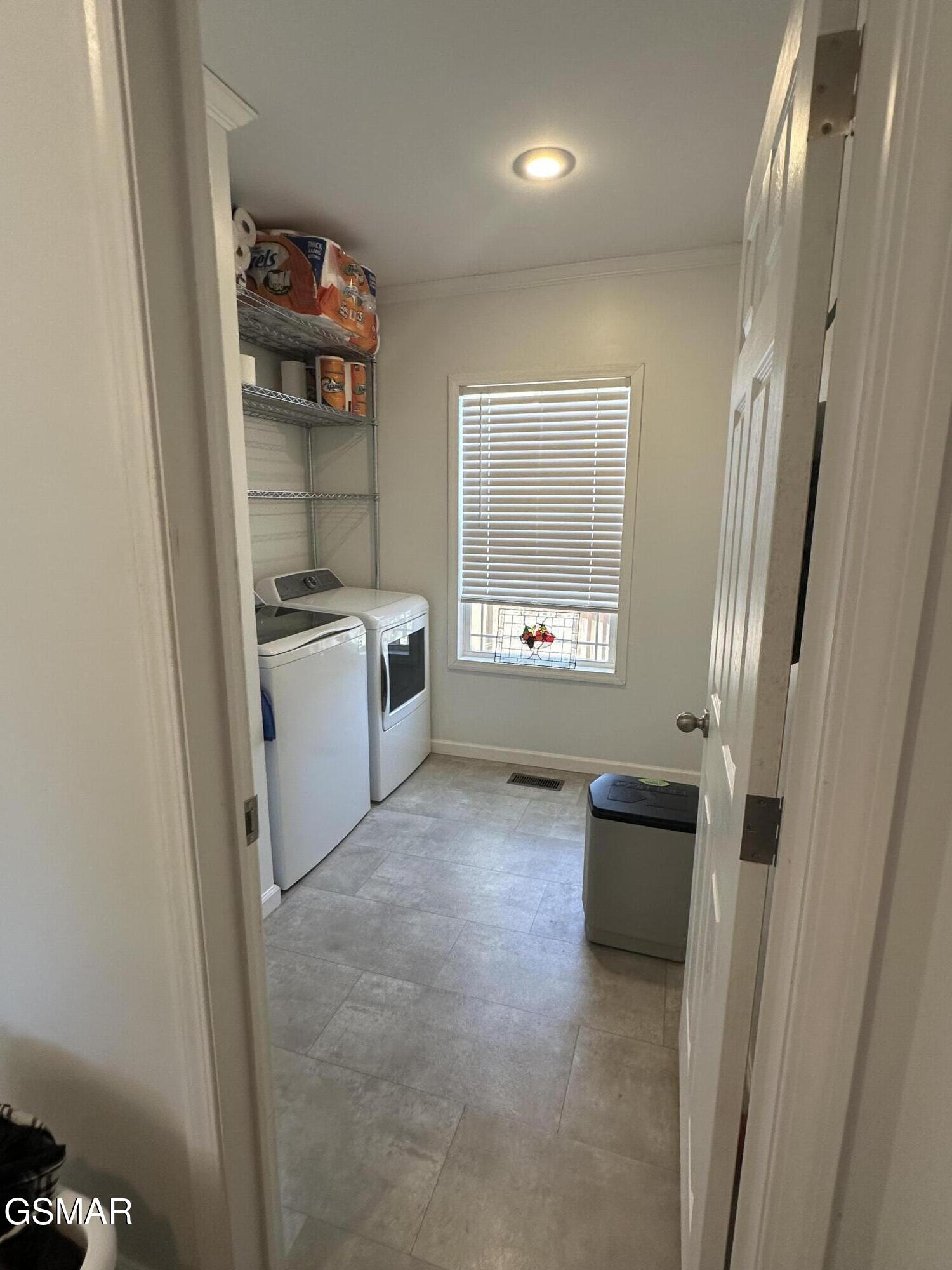 359 Garden Lane Dandridge TN 37725