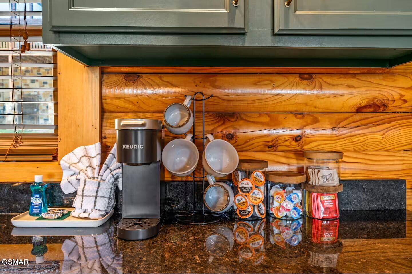 808 Peak Loop Way Sevierville TN 37862
