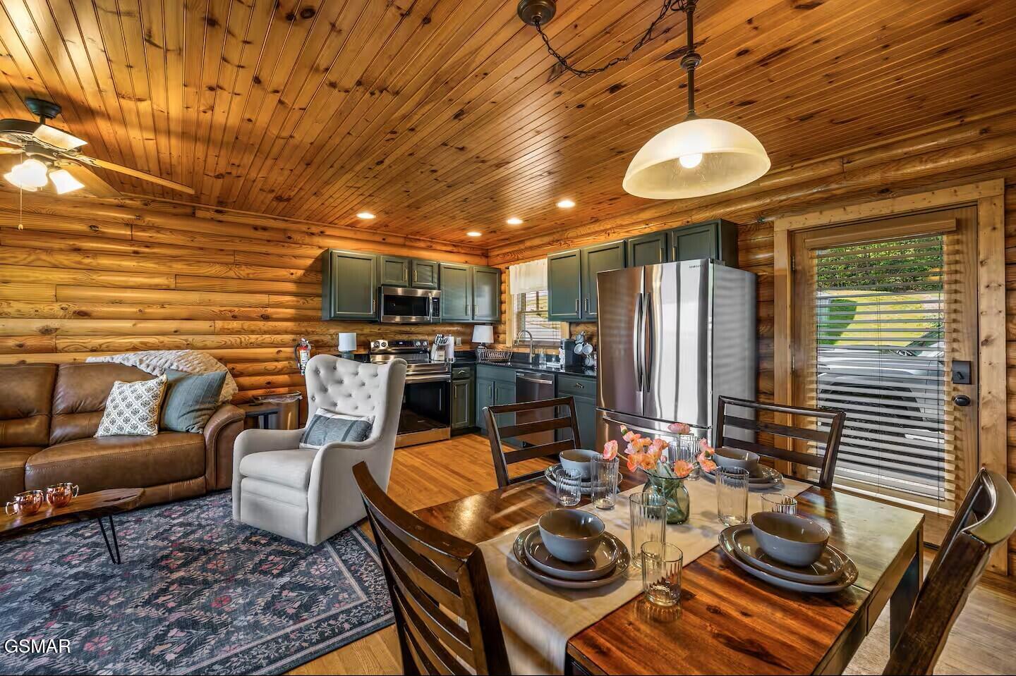 808 Peak Loop Way Sevierville TN 37862