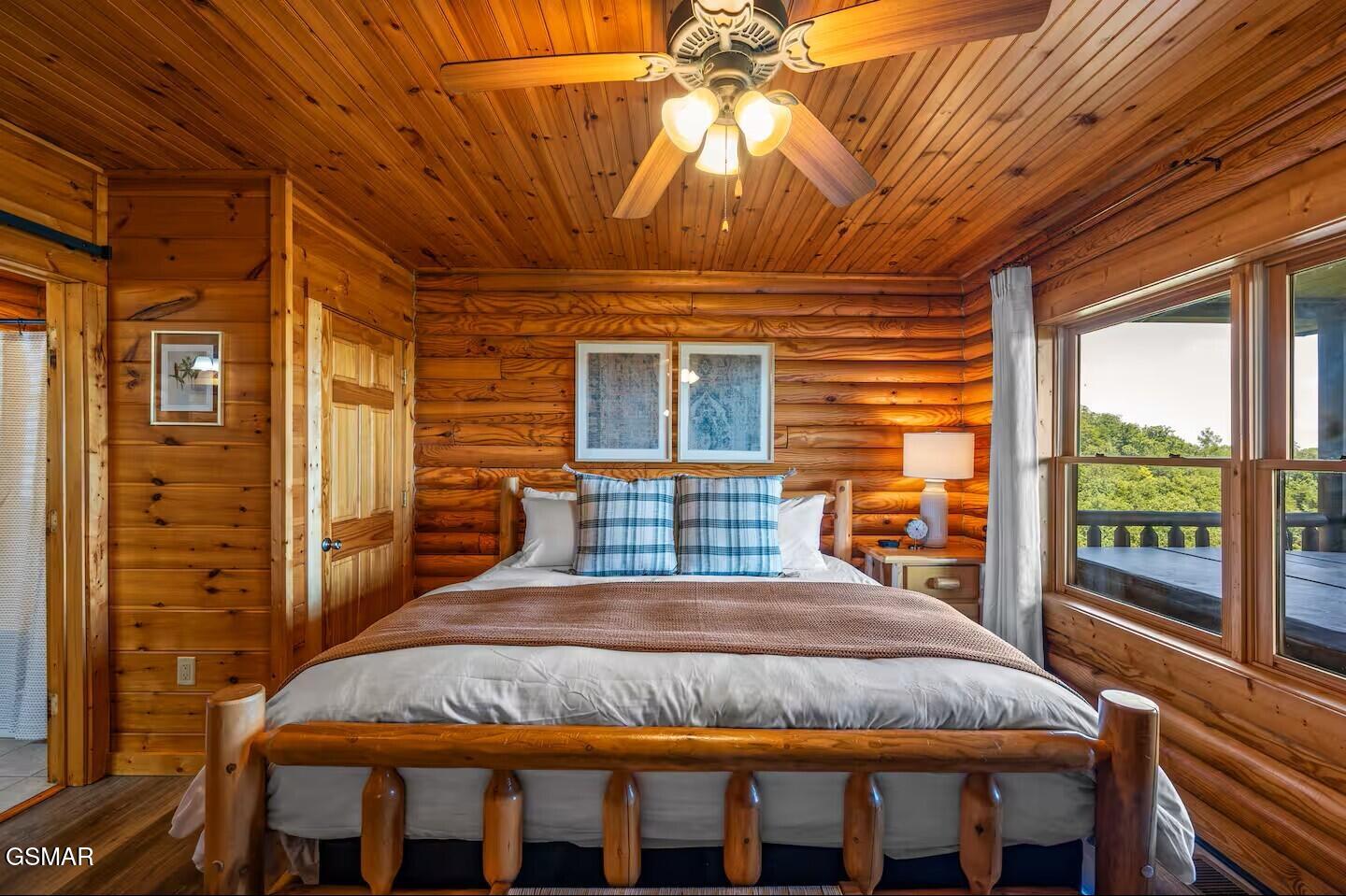 808 Peak Loop Way Sevierville TN 37862