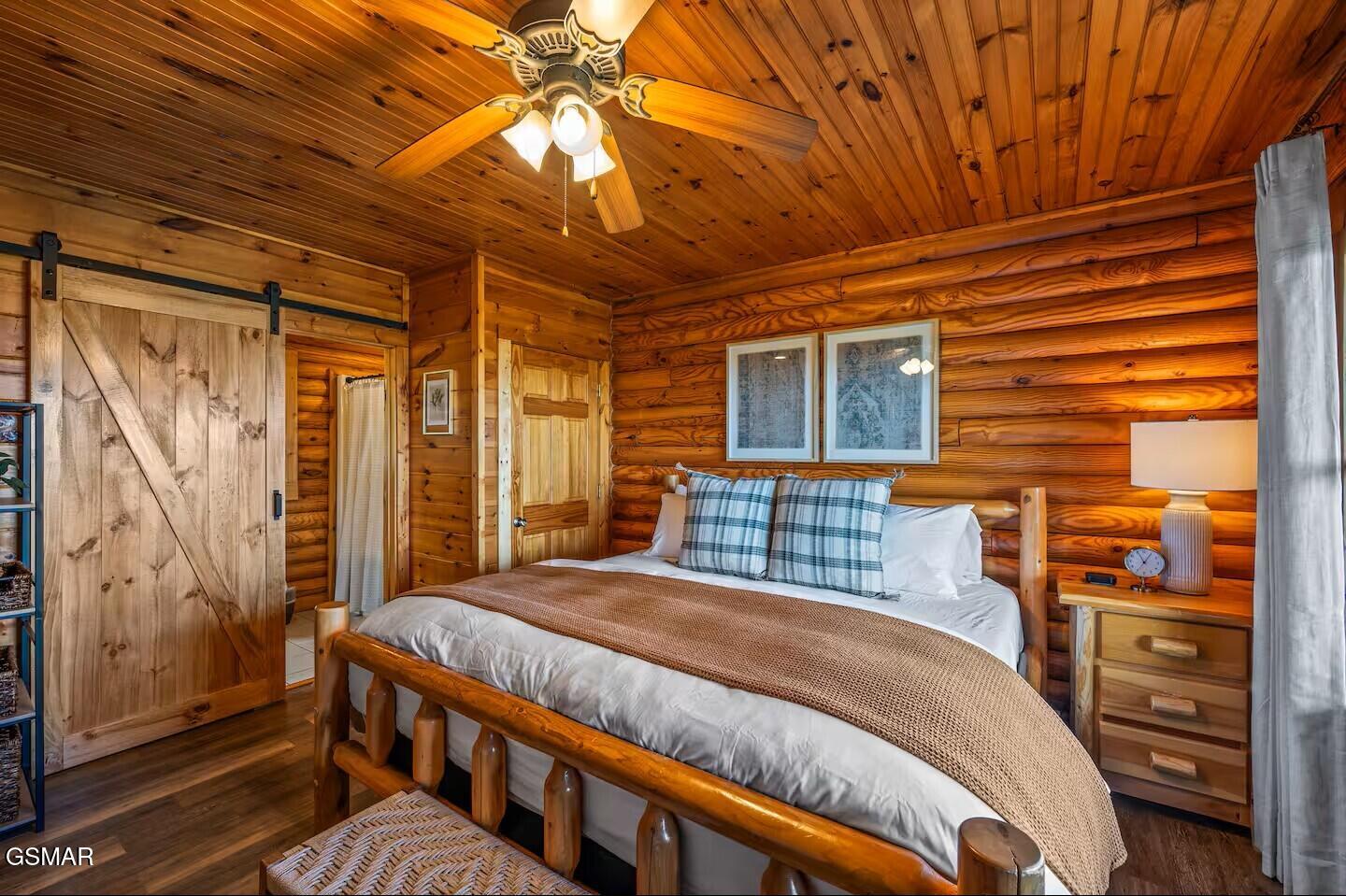 808 Peak Loop Way Sevierville TN 37862