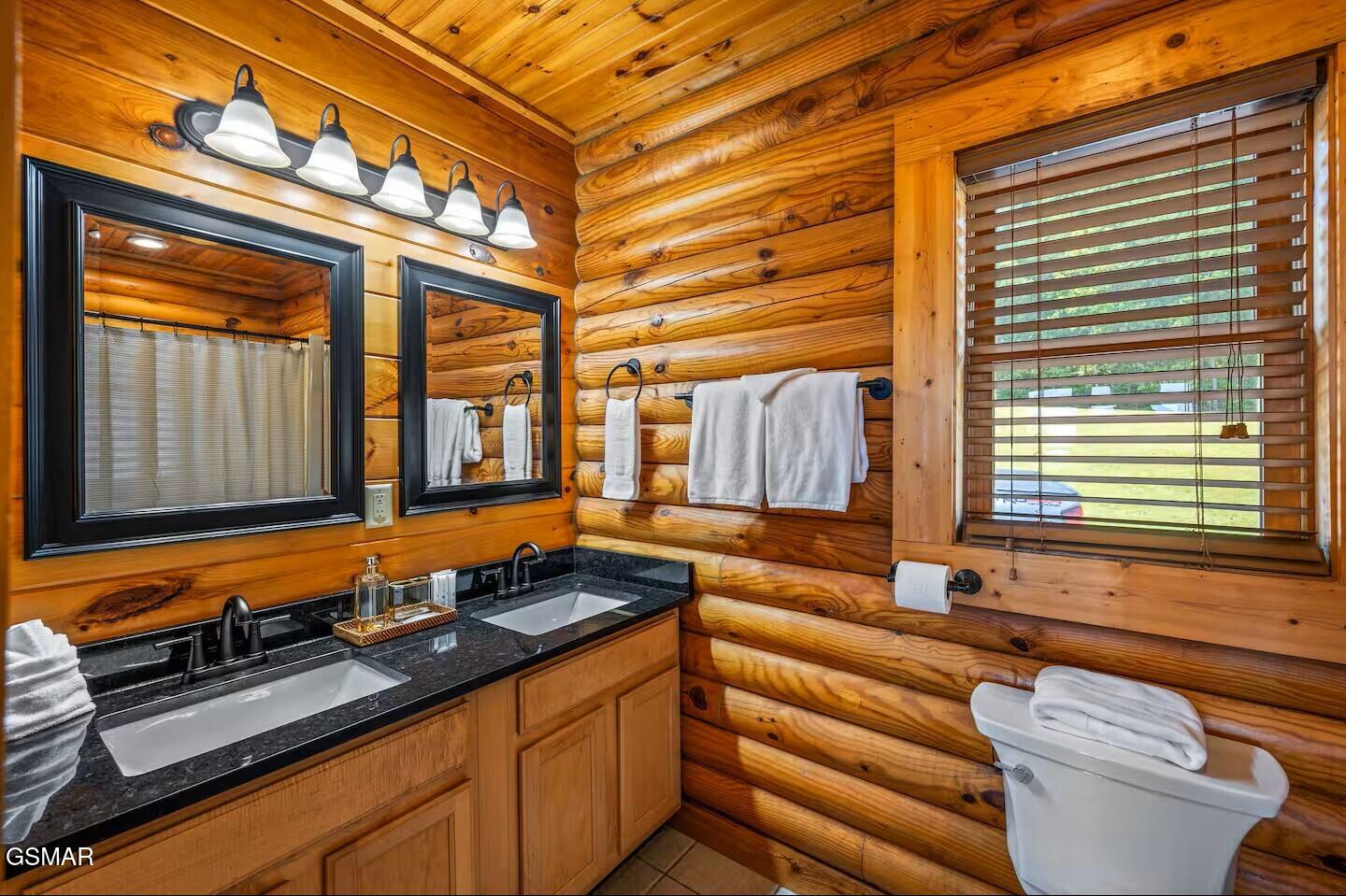 808 Peak Loop Way Sevierville TN 37862