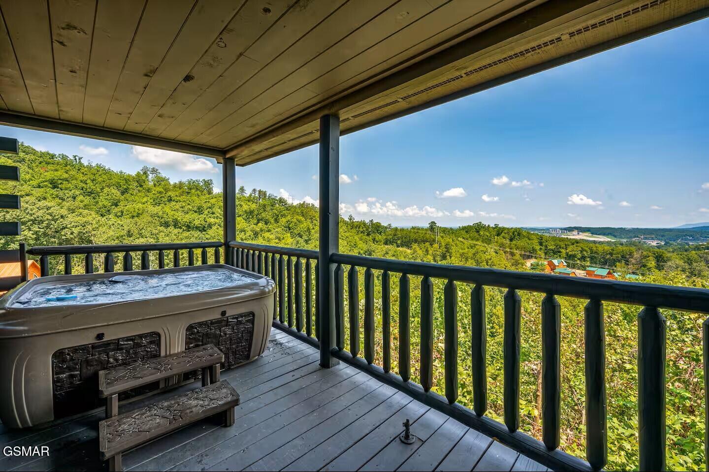 808 Peak Loop Way Sevierville TN 37862