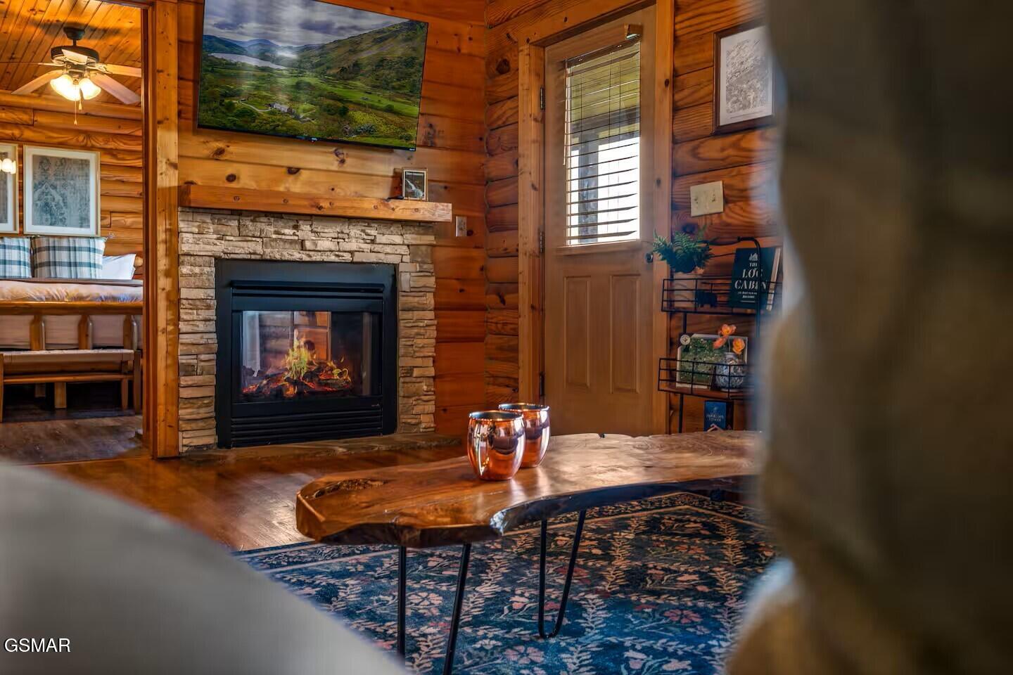 808 Peak Loop Way Sevierville TN 37862