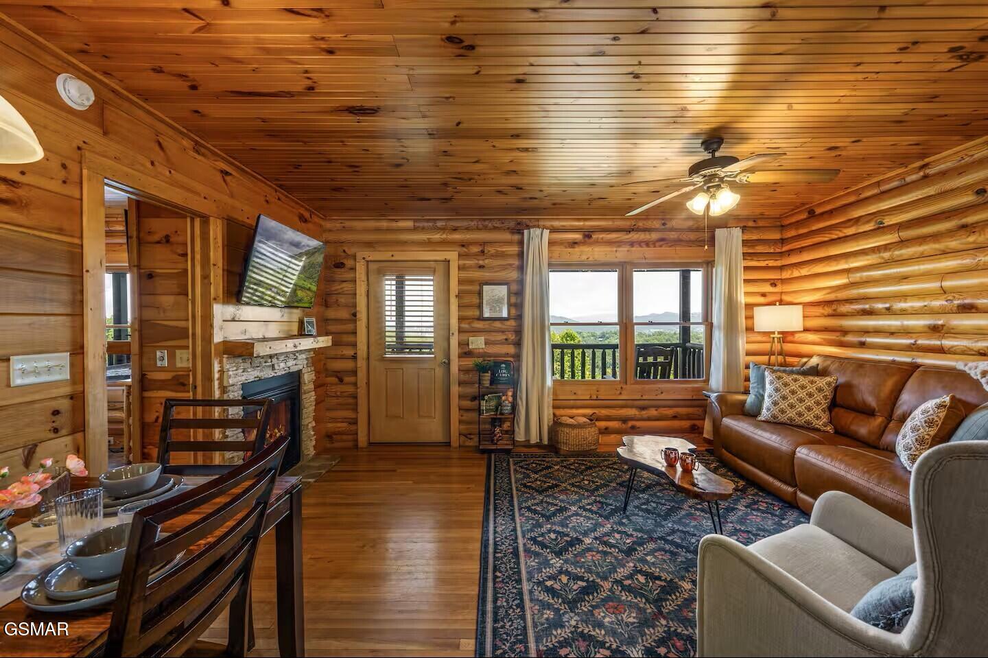 808 Peak Loop Way Sevierville TN 37862