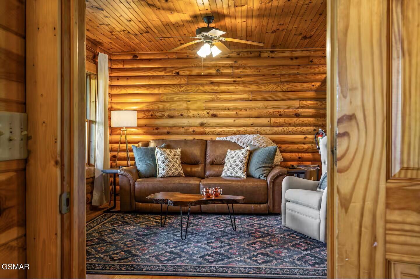 808 Peak Loop Way Sevierville TN 37862