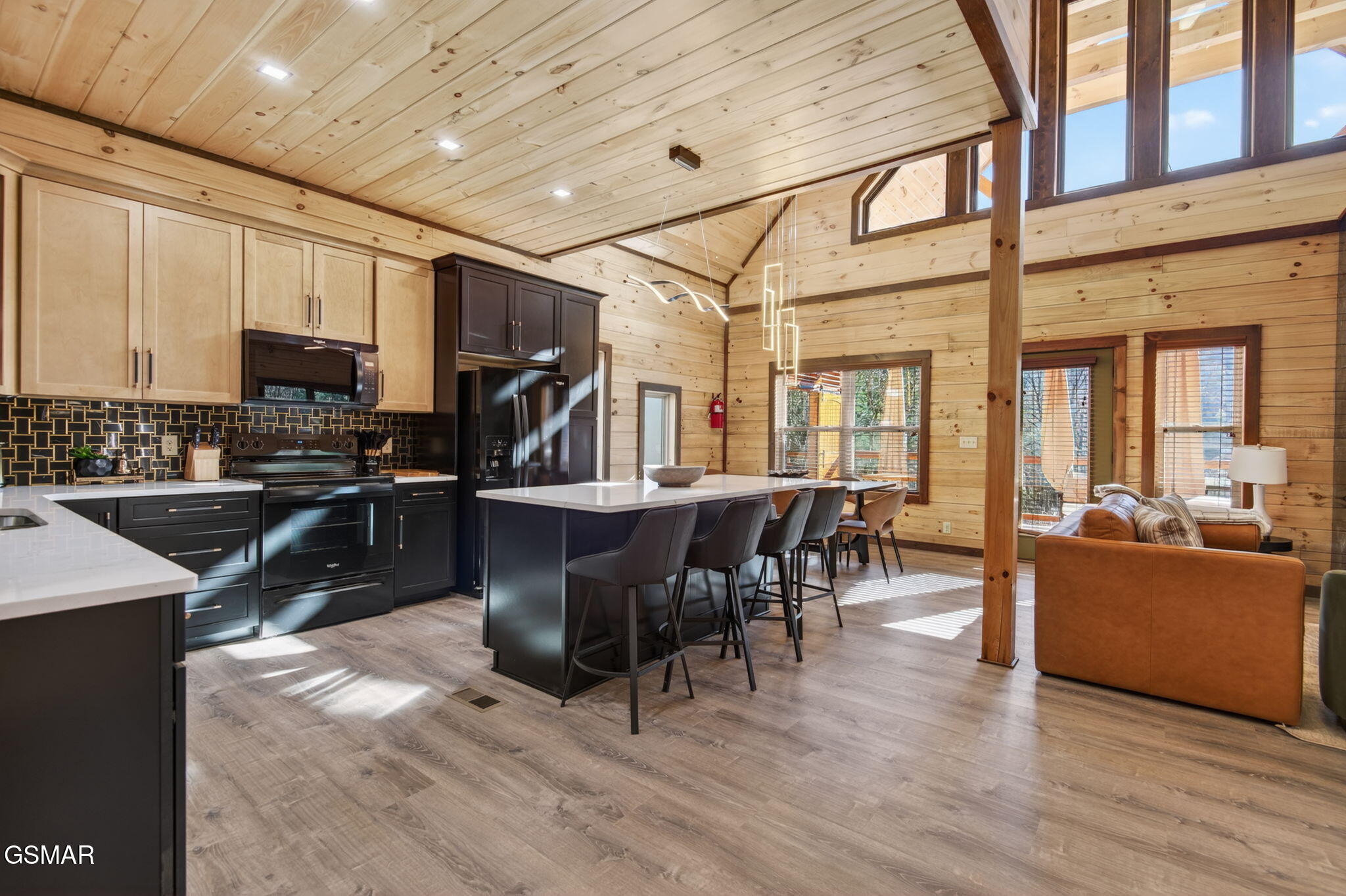 3138 White Falcon Way Pigeon Forge TN 37863
