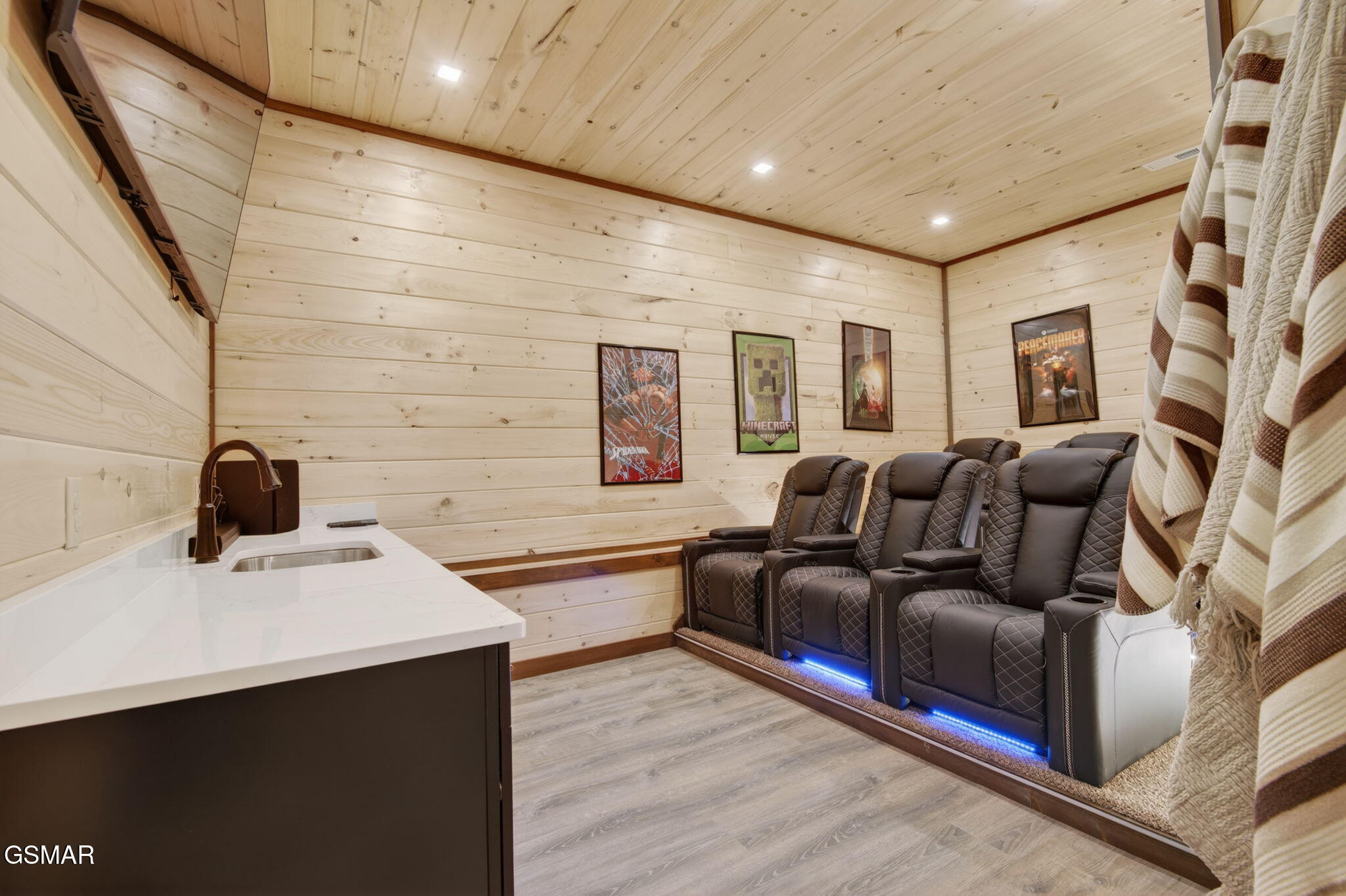 3138 White Falcon Way Pigeon Forge TN 37863
