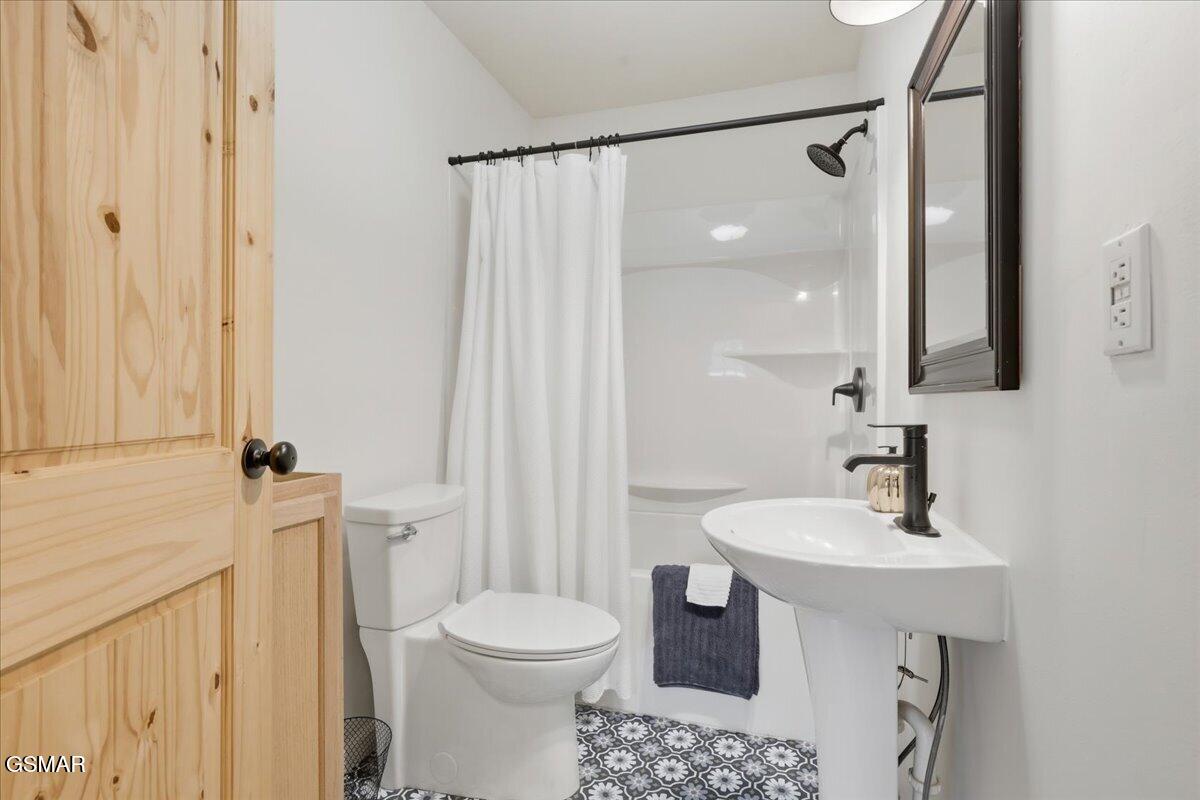 1111 Tinsley Lane Dandridge TN 37725