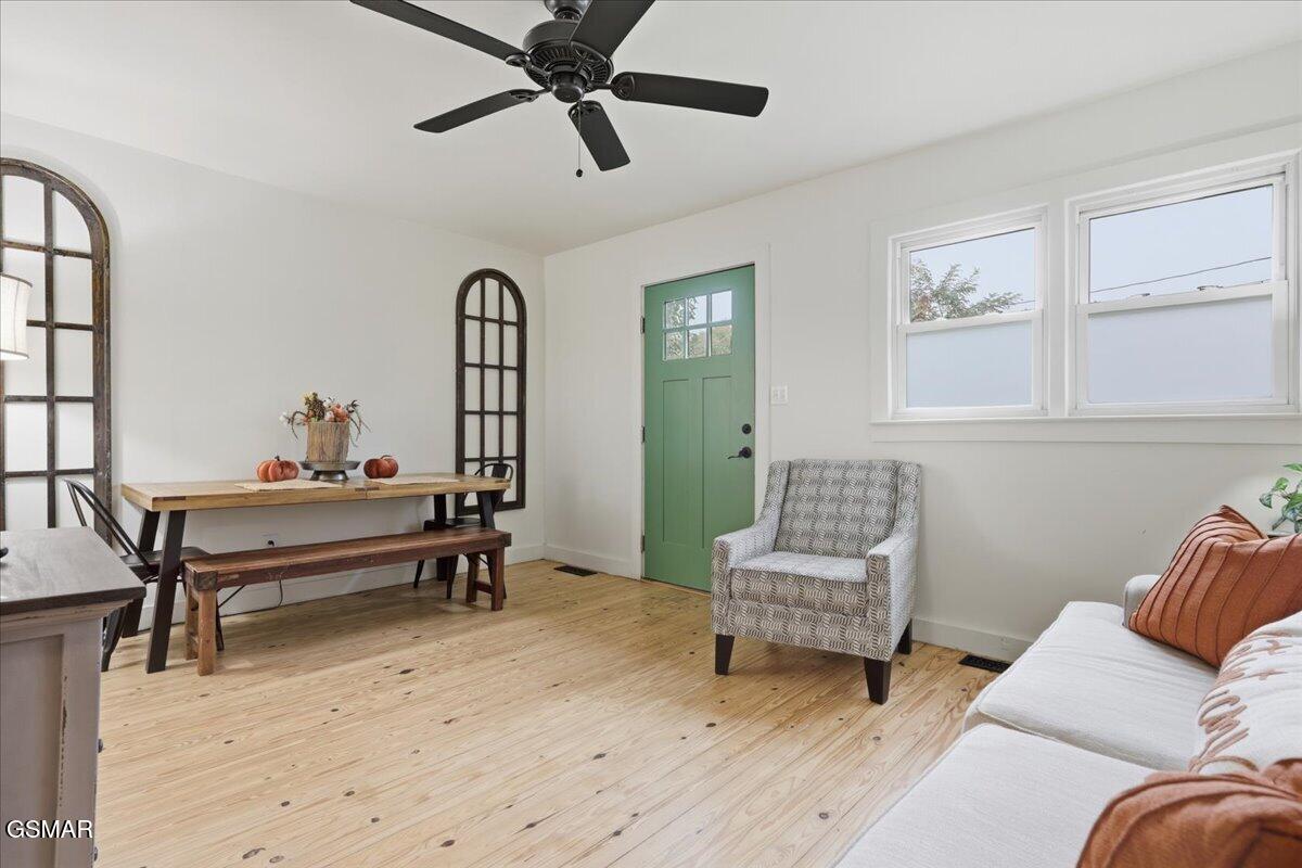 1111 Tinsley Lane Dandridge TN 37725