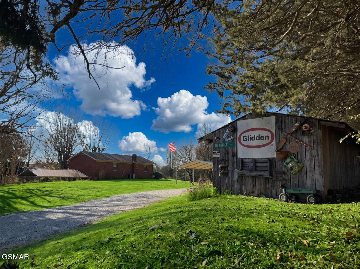 339 Bramble Lane Dandridge TN 37725