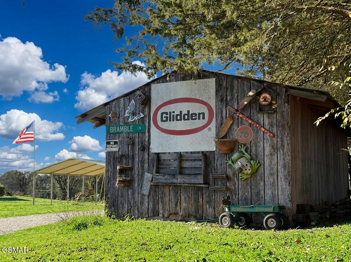 339 Bramble Lane Dandridge TN 37725