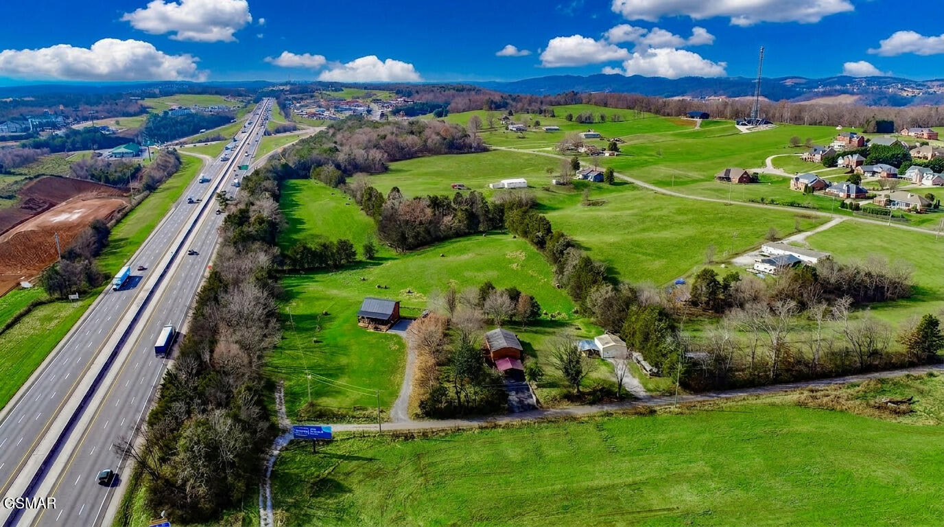 339 Bramble Lane Dandridge TN 37725